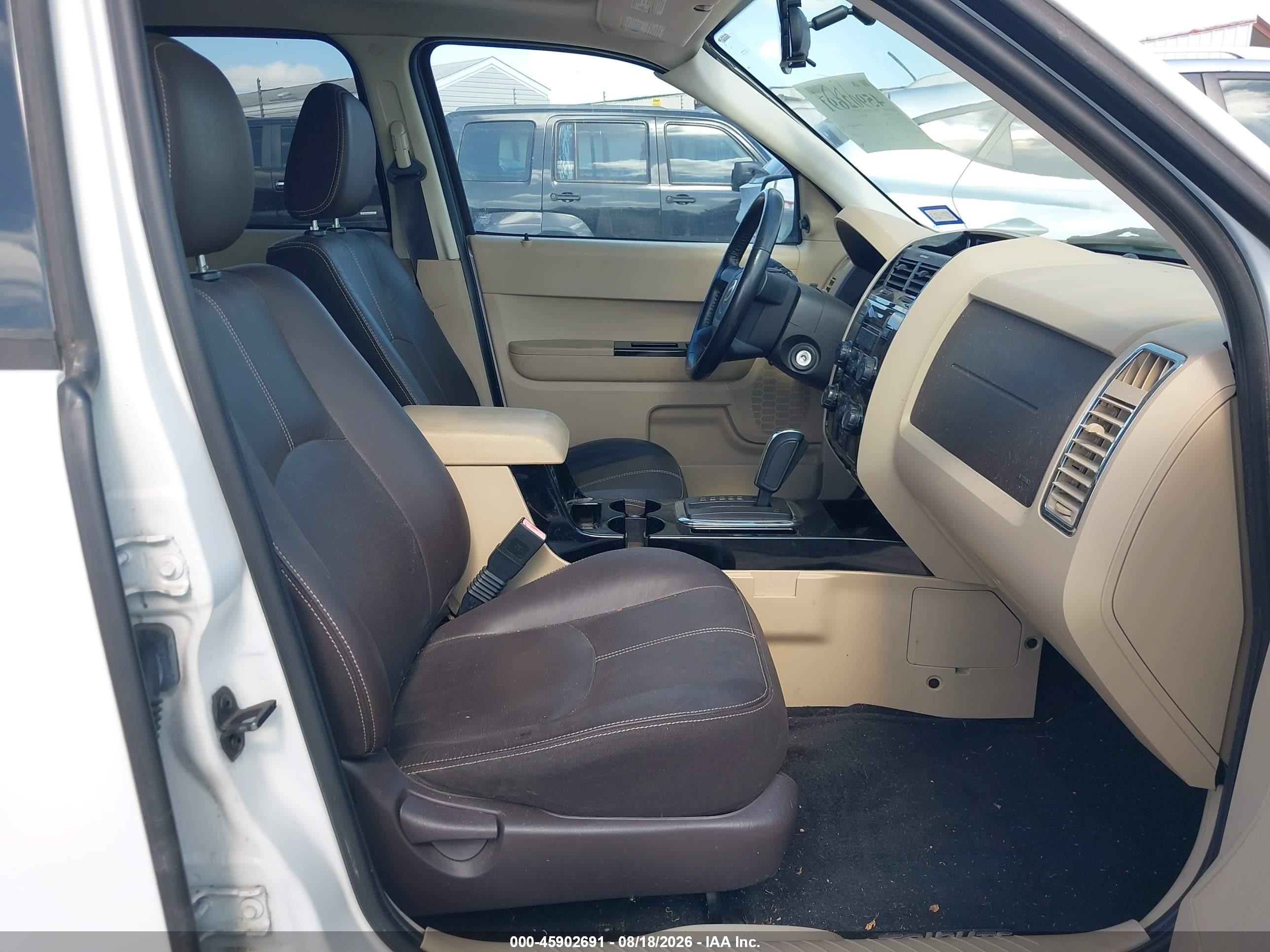 2008 Mazda Tribute I Grand Touring White vin: 4F2CZ02Z28KM28005