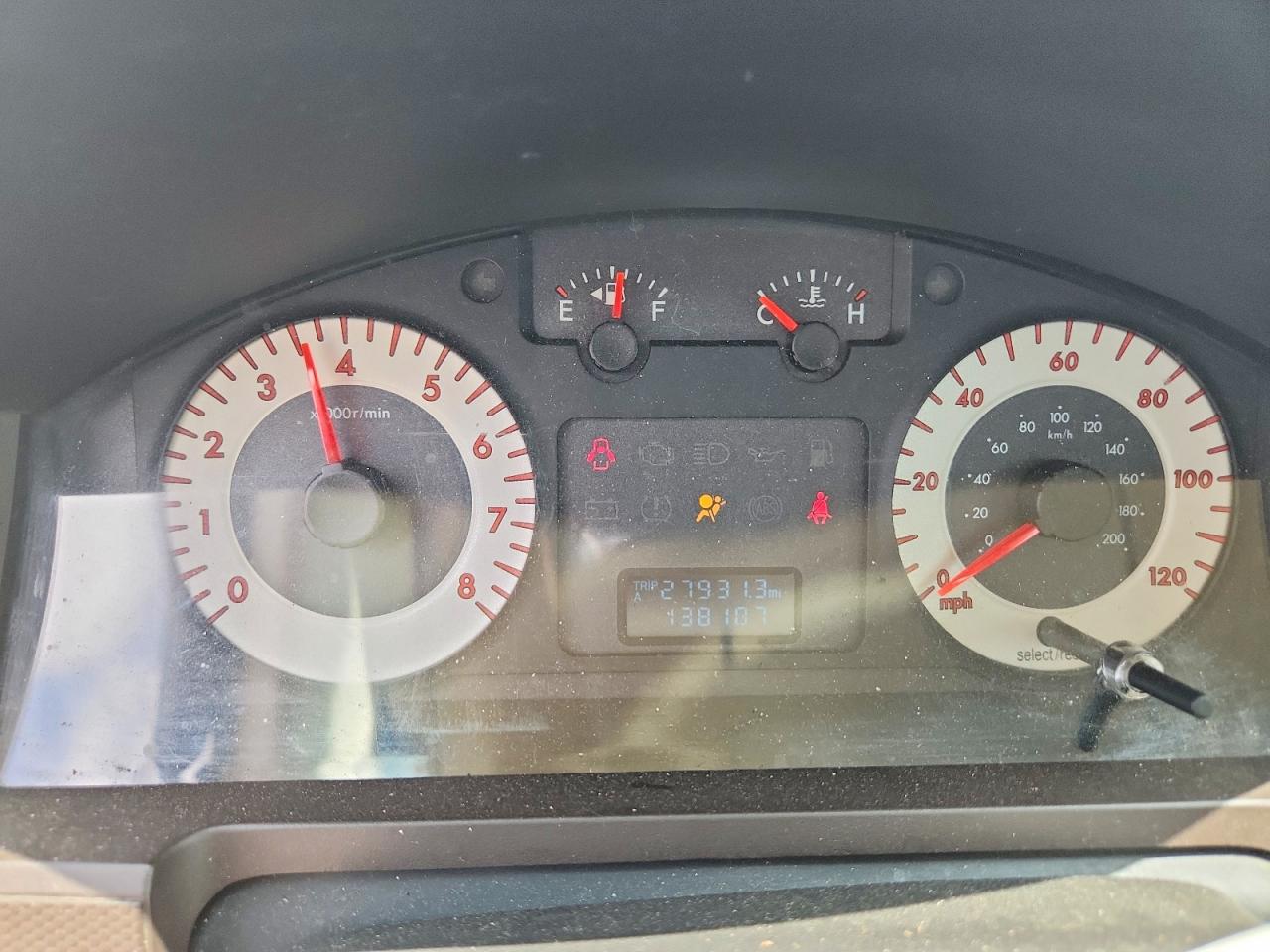 2008 Mazda Tribute I White vin: 4F2CZ02Z38KM08281