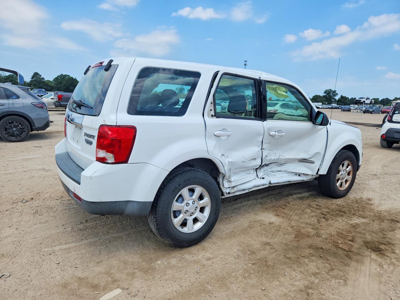 2008 Mazda Tribute I White vin: 4F2CZ02Z38KM08281