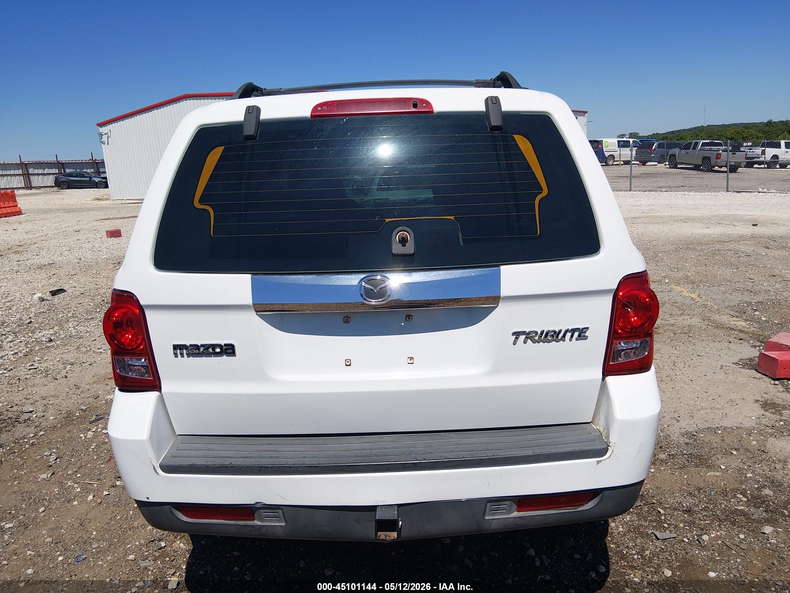2008 Mazda Tribute I Sport White vin: 4F2CZ02Z88KM08647