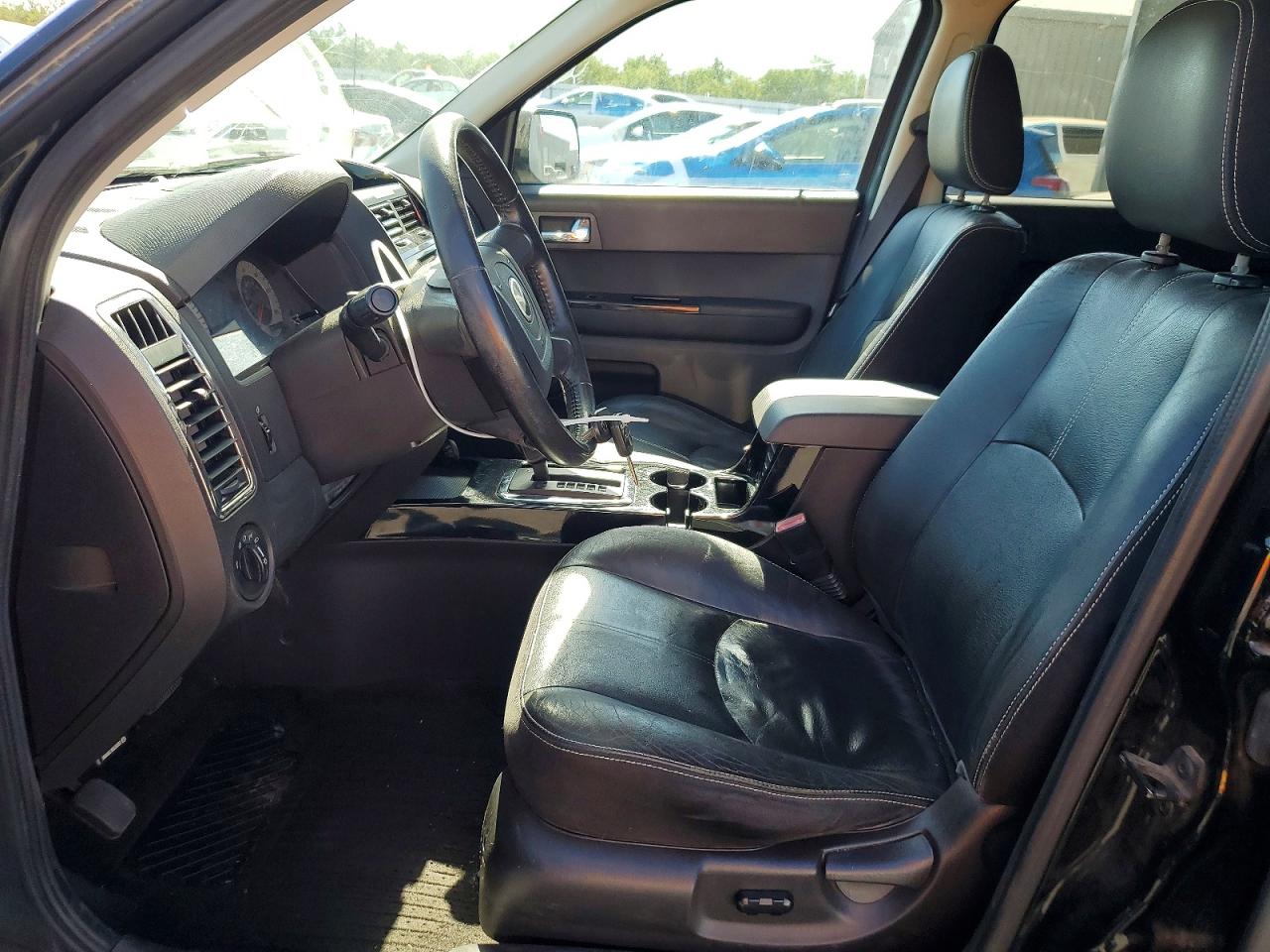 2008 Mazda Tribute I Black vin: 4F2CZ02Z88KM15632