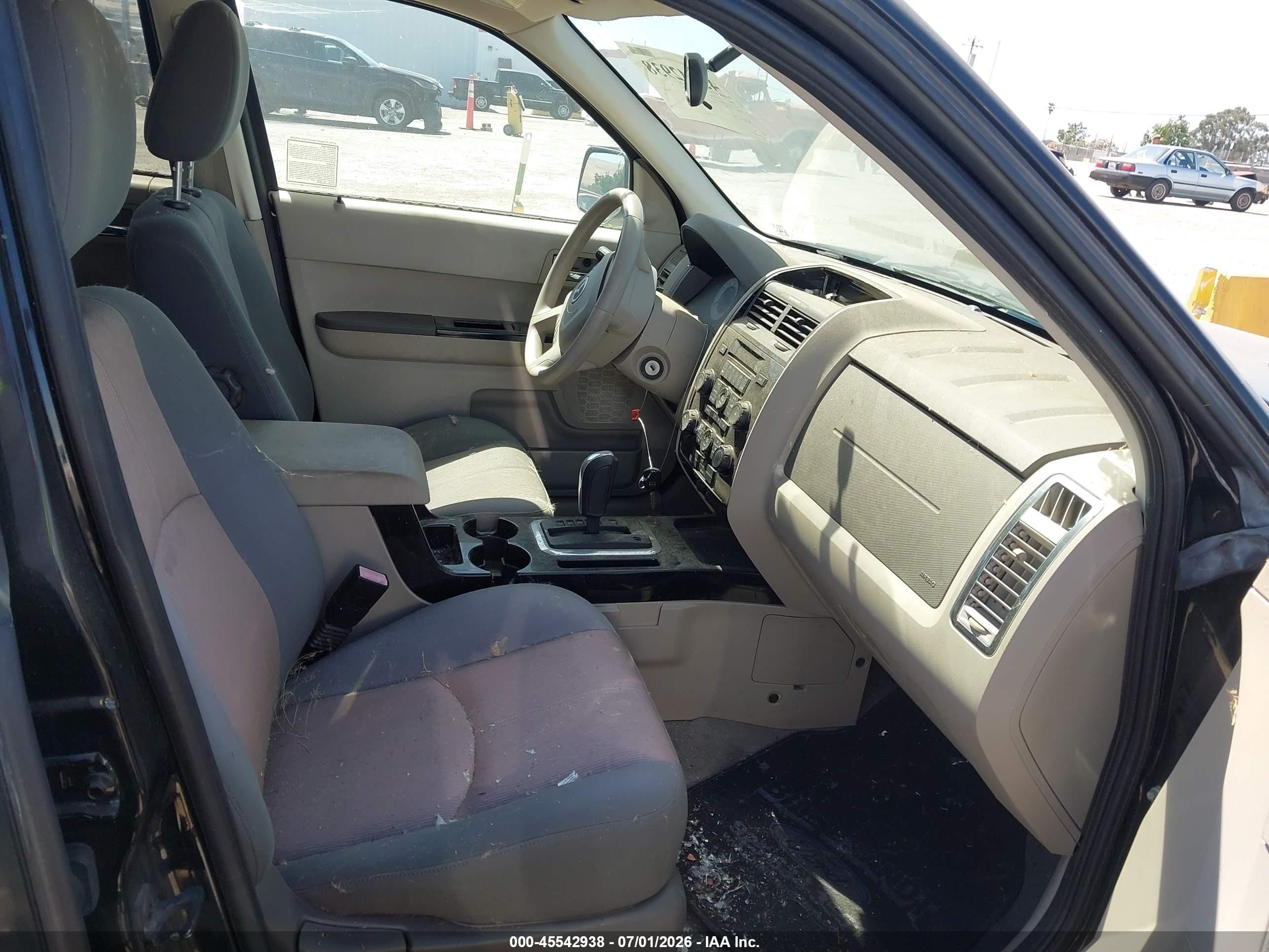 2008 Mazda Tribute I Touring Черный vin: 4F2CZ02Z98KM12593