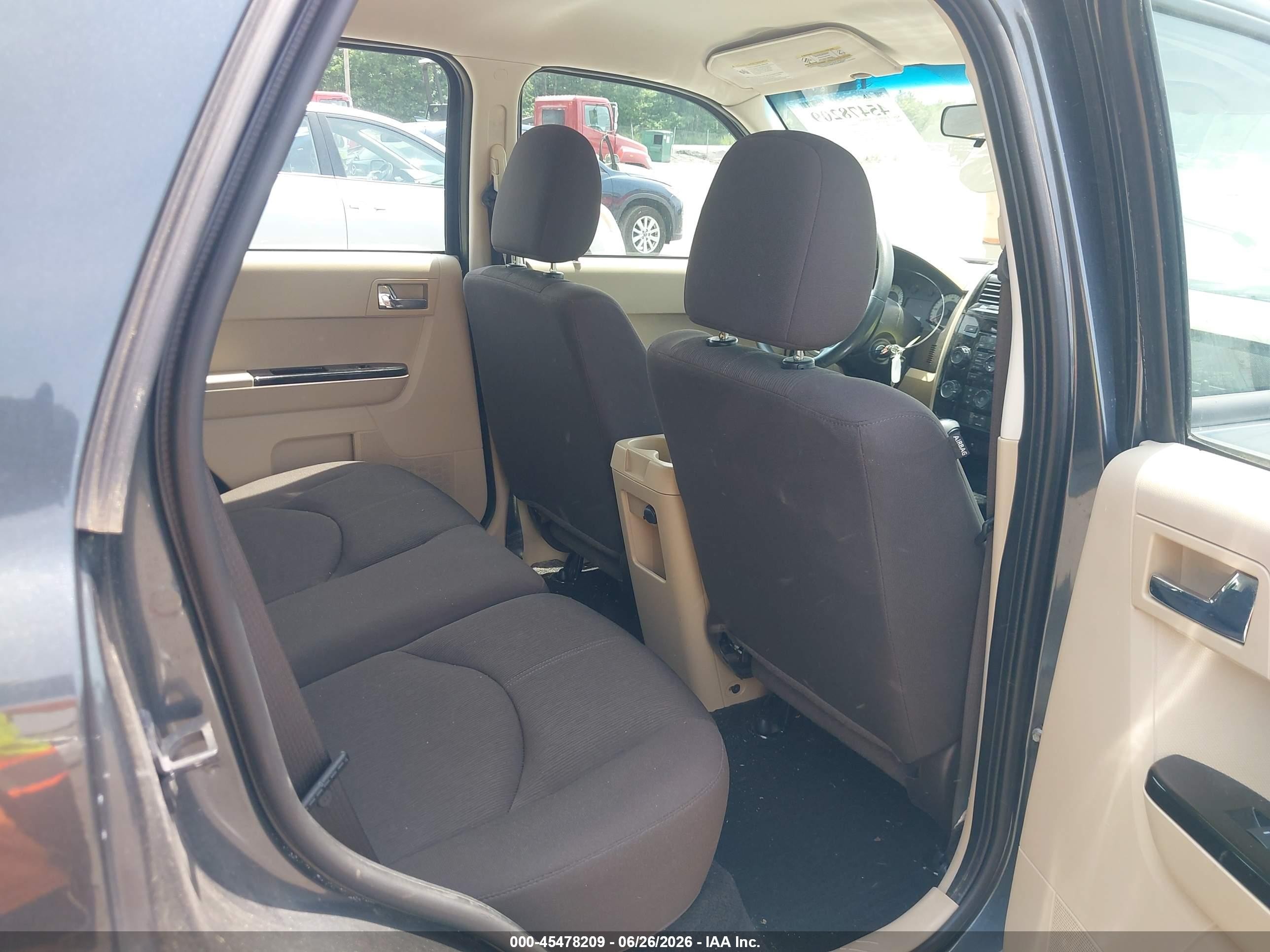 2008 Mazda Tribute I Sport Синий vin: 4F2CZ02Z98KM23478