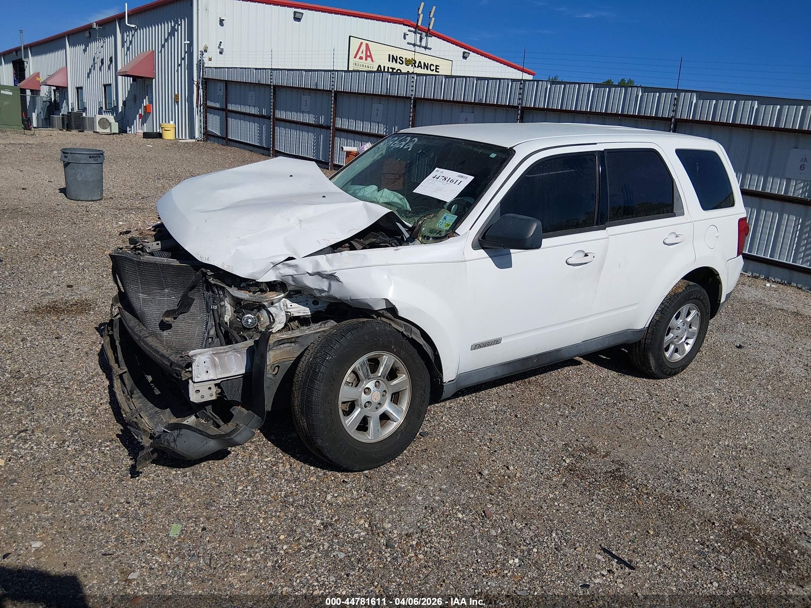 2008 Mazda Tribute I Sport Белый vin: 4F2CZ02Z98KM28065