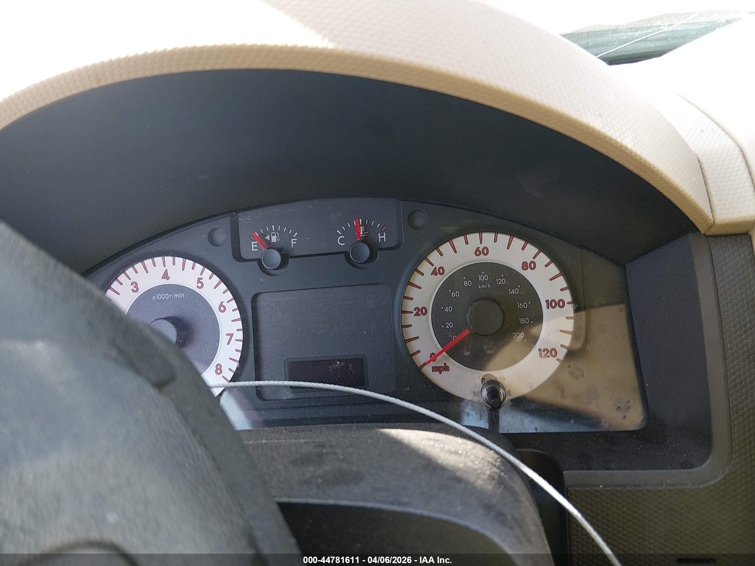 2008 Mazda Tribute I Sport Белый vin: 4F2CZ02Z98KM28065
