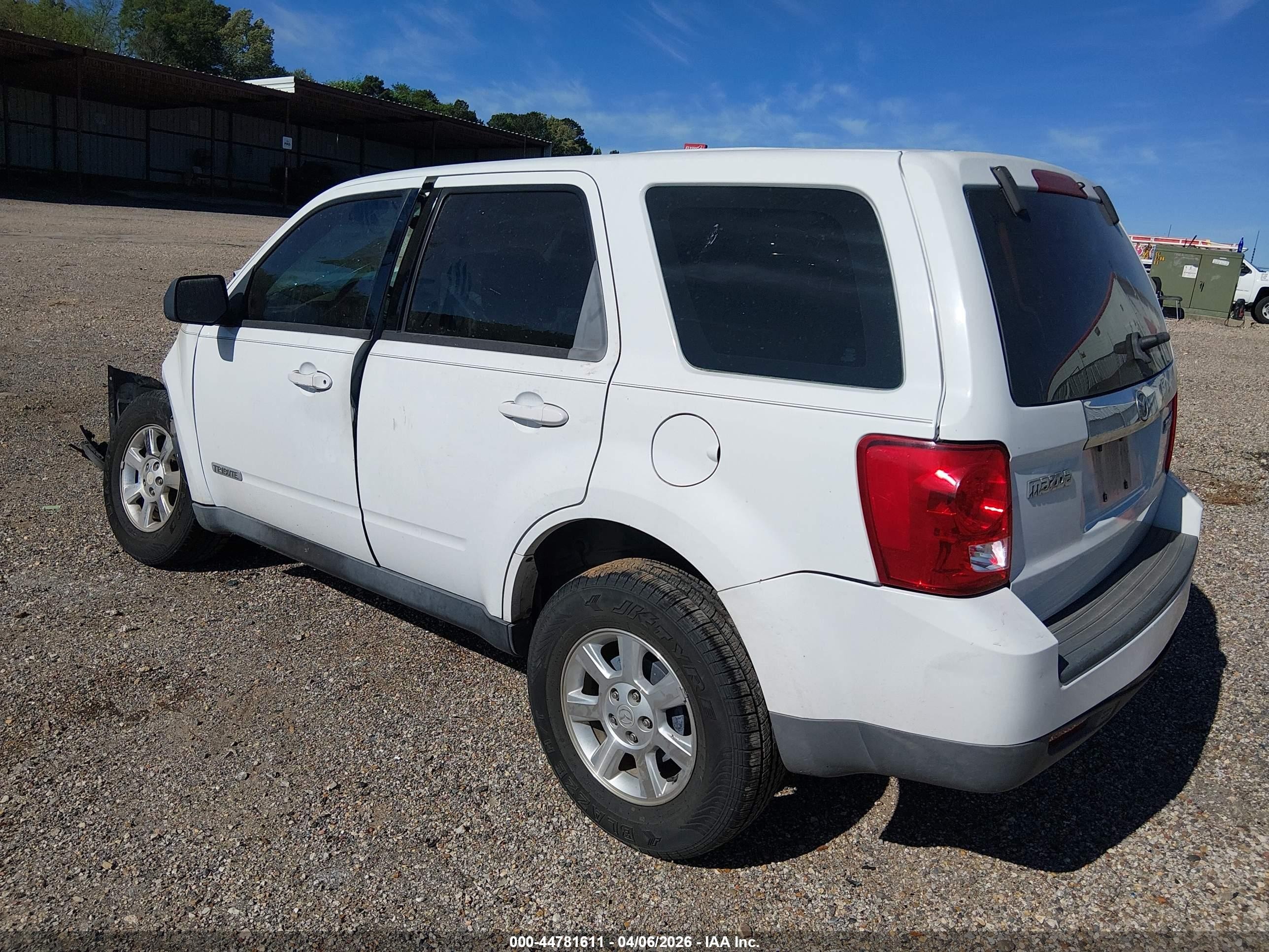 2008 Mazda Tribute I Sport Белый vin: 4F2CZ02Z98KM28065