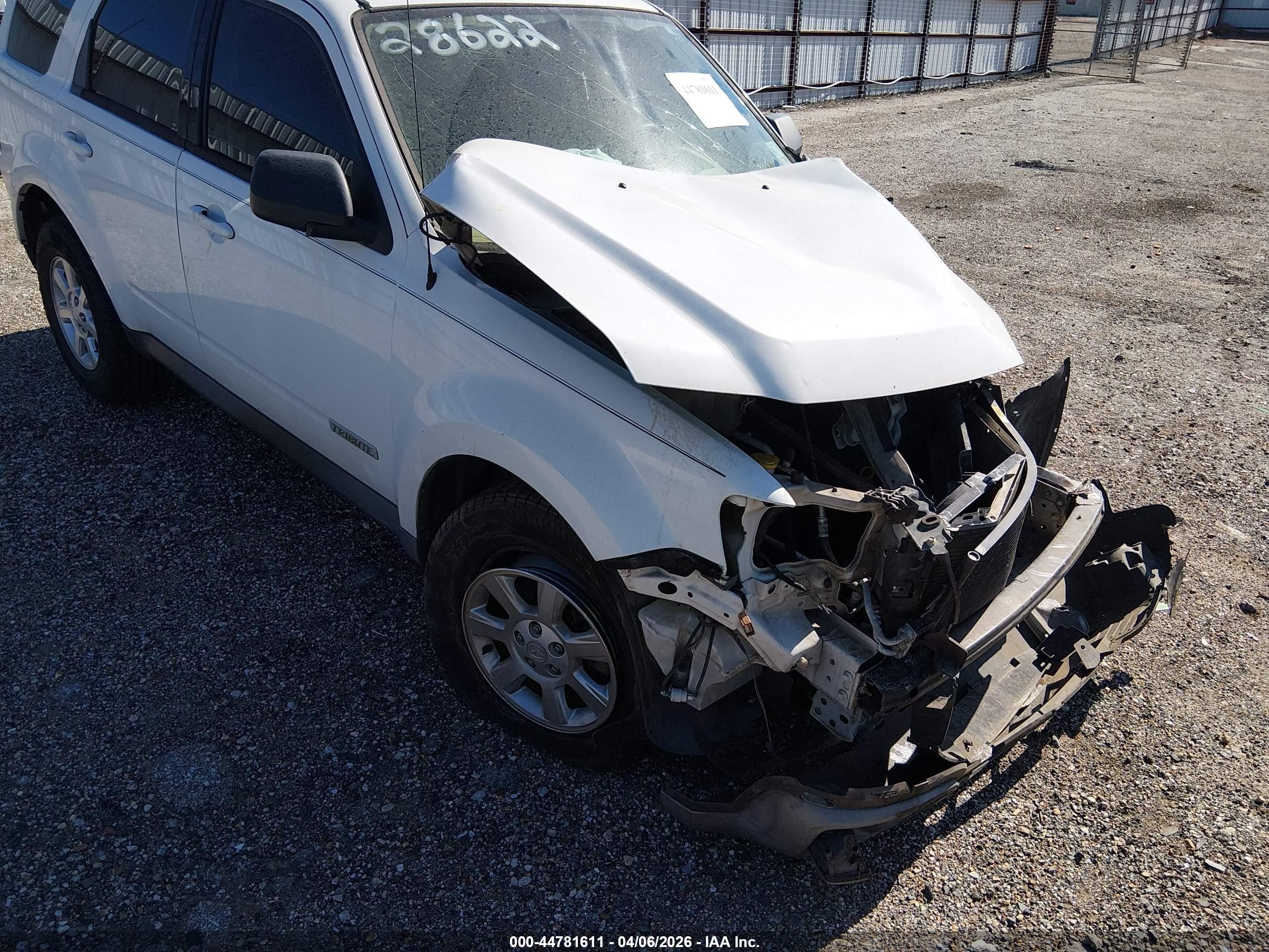 2008 Mazda Tribute I Sport Белый vin: 4F2CZ02Z98KM28065