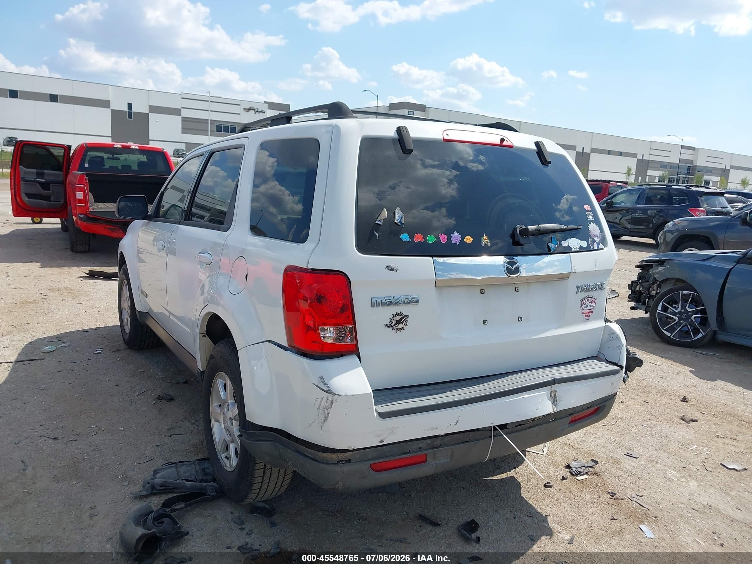2008 Mazda Tribute I Touring White vin: 4F2CZ02Z98KM30415
