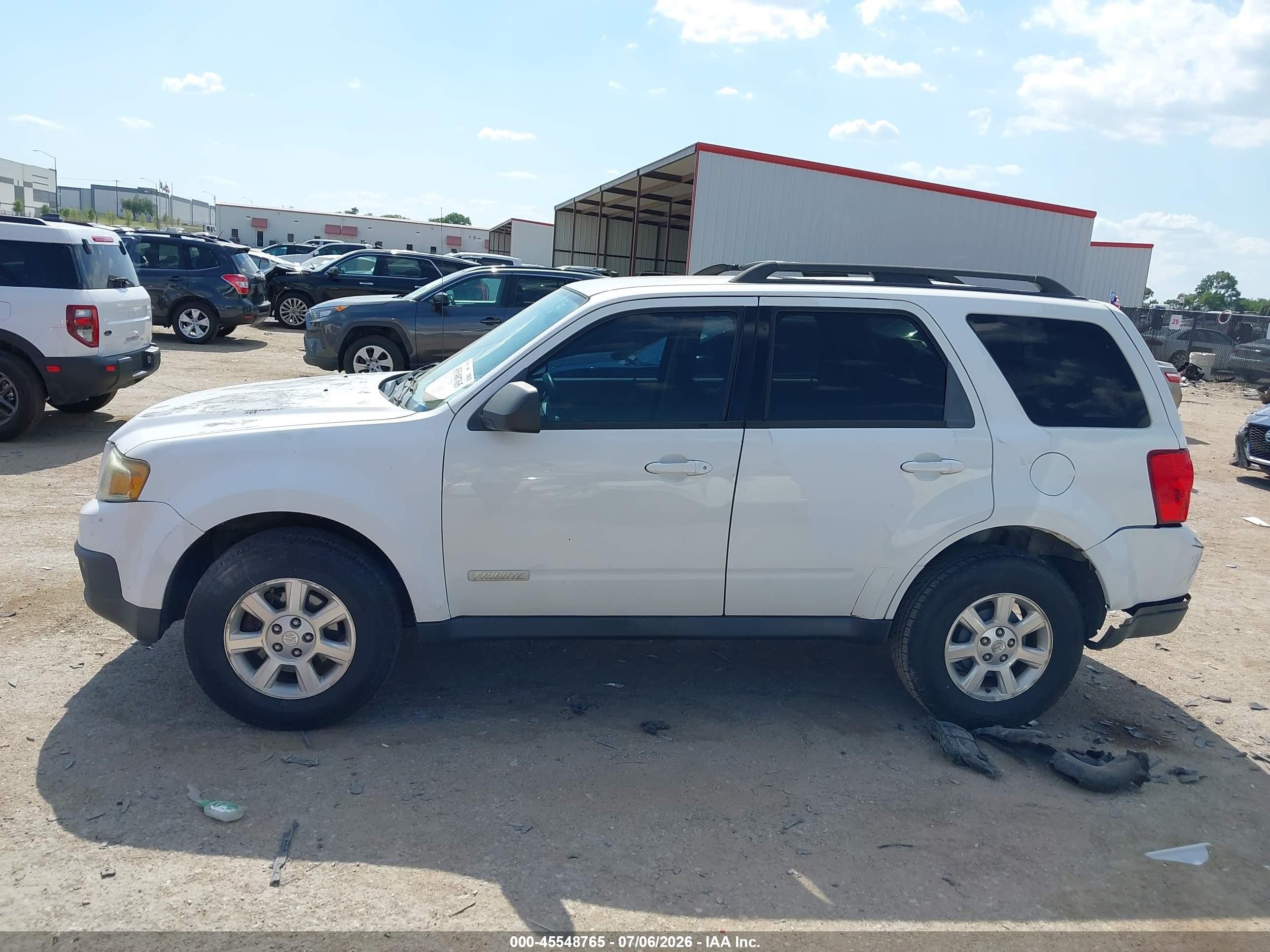 2008 Mazda Tribute I Touring White vin: 4F2CZ02Z98KM30415