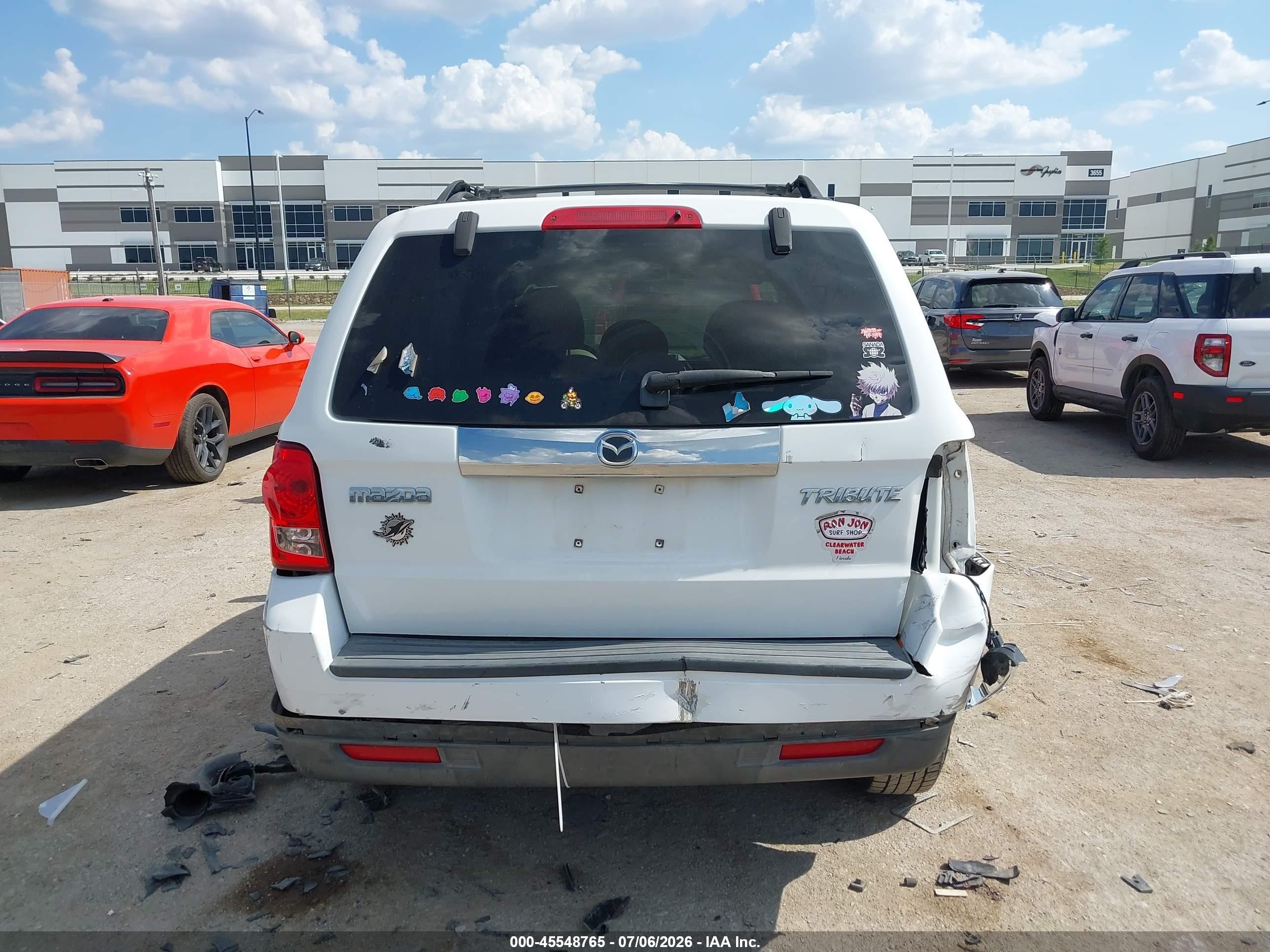 2008 Mazda Tribute I Touring White vin: 4F2CZ02Z98KM30415