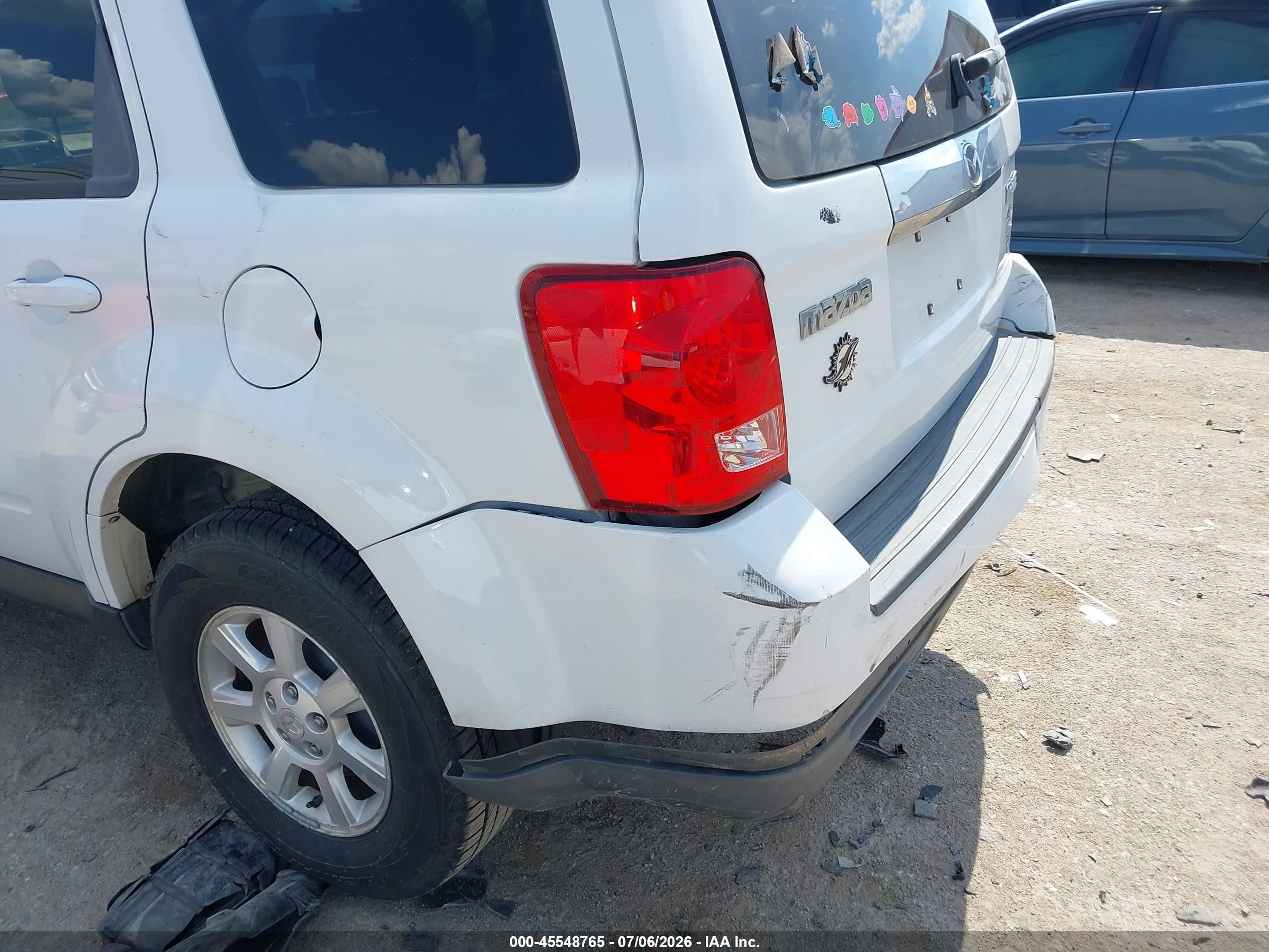 2008 Mazda Tribute I Touring White vin: 4F2CZ02Z98KM30415