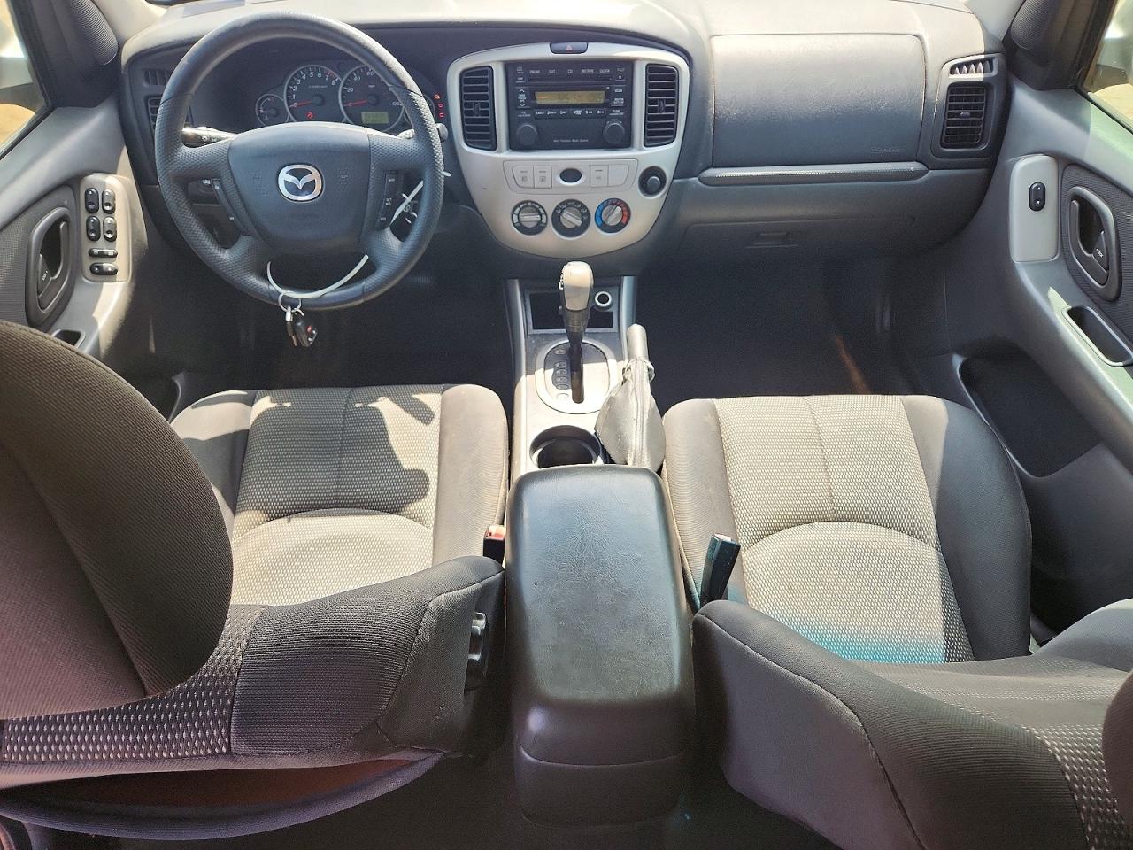 2005 Mazda Tribute S Silver vin: 4F2CZ04115KM12493