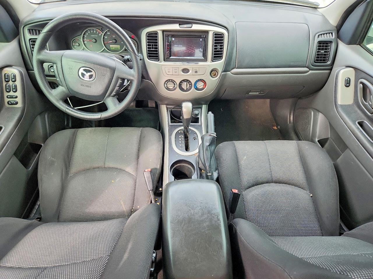 2005 Mazda Tribute S Серебряный vin: 4F2CZ04115KM35868