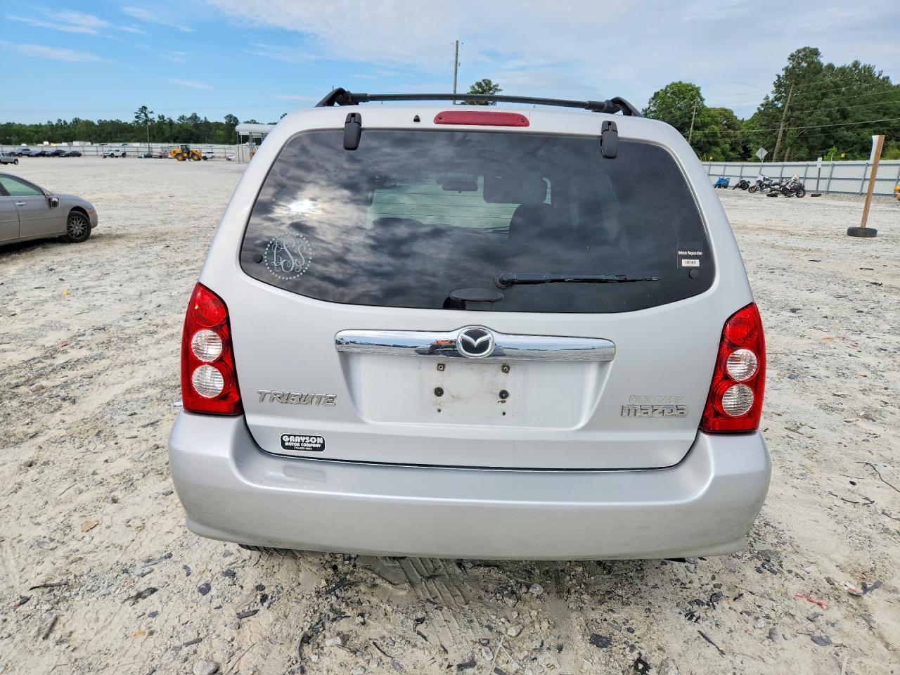 2005 Mazda Tribute S Серебряный vin: 4F2CZ04115KM35868