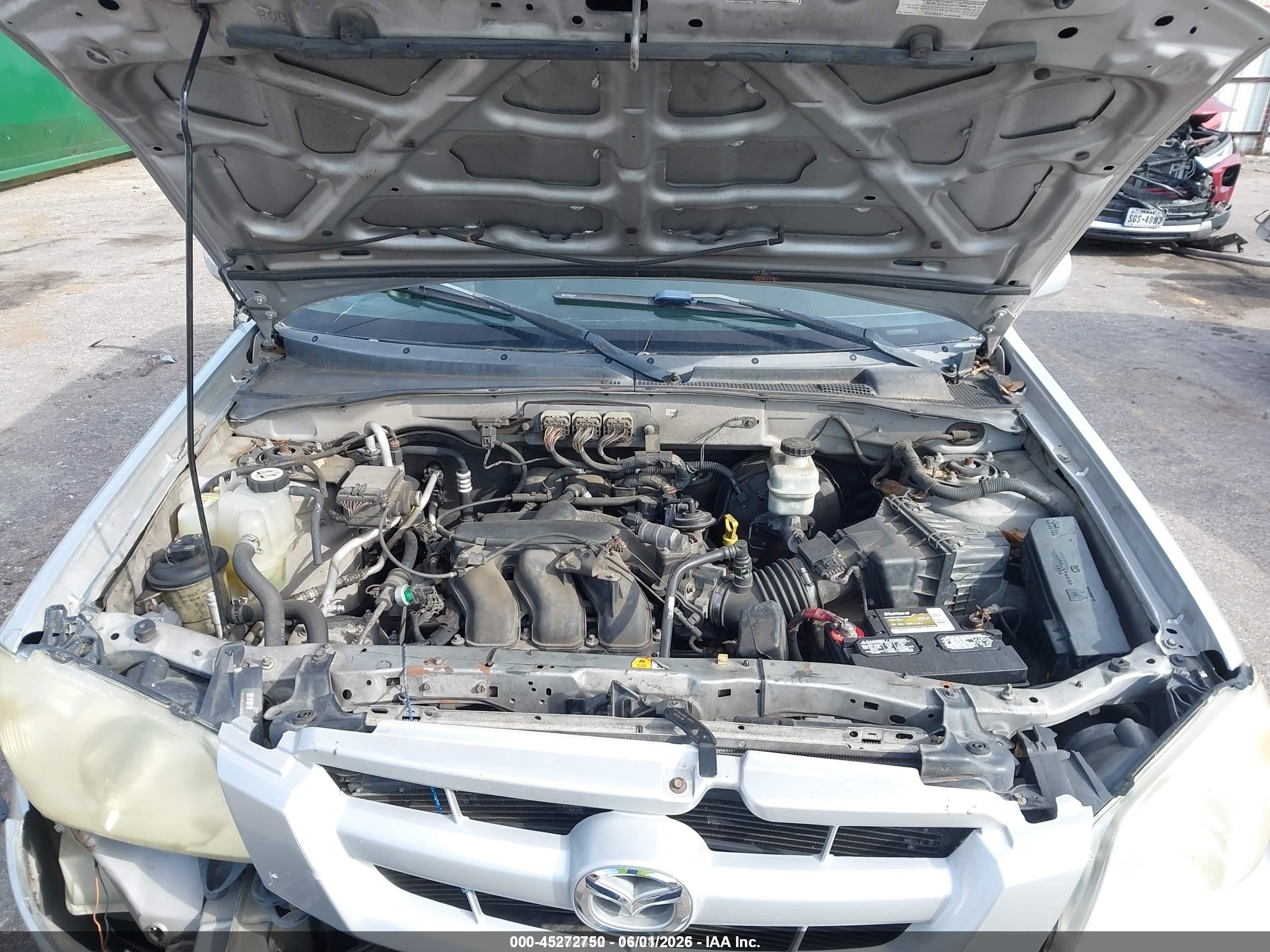 2006 Mazda Tribute S Серебряный vin: 4F2CZ06186KM37499