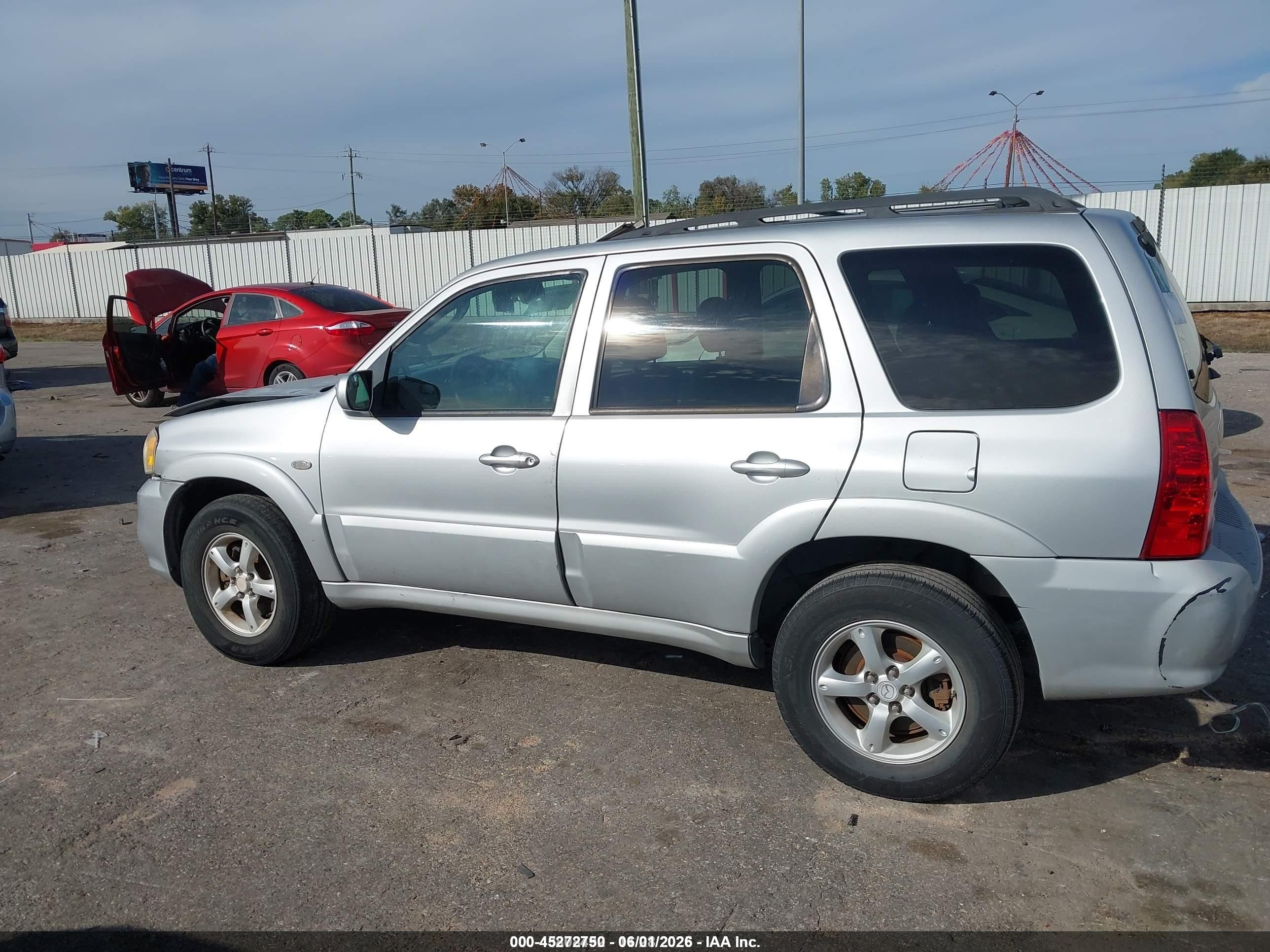 2006 Mazda Tribute S Серебряный vin: 4F2CZ06186KM37499
