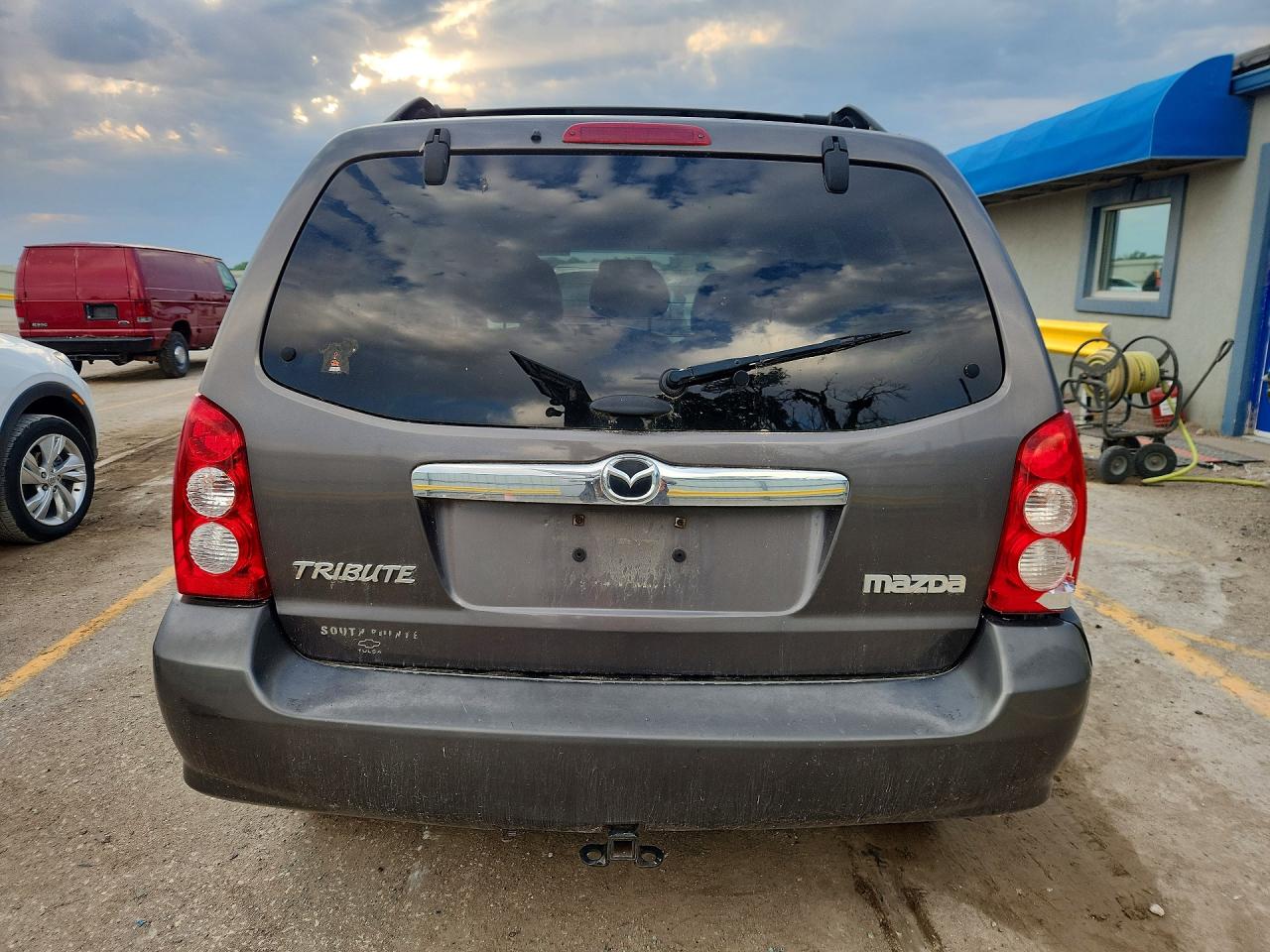 2006 Mazda Tribute S Серый vin: 4F2CZ06196KM28598