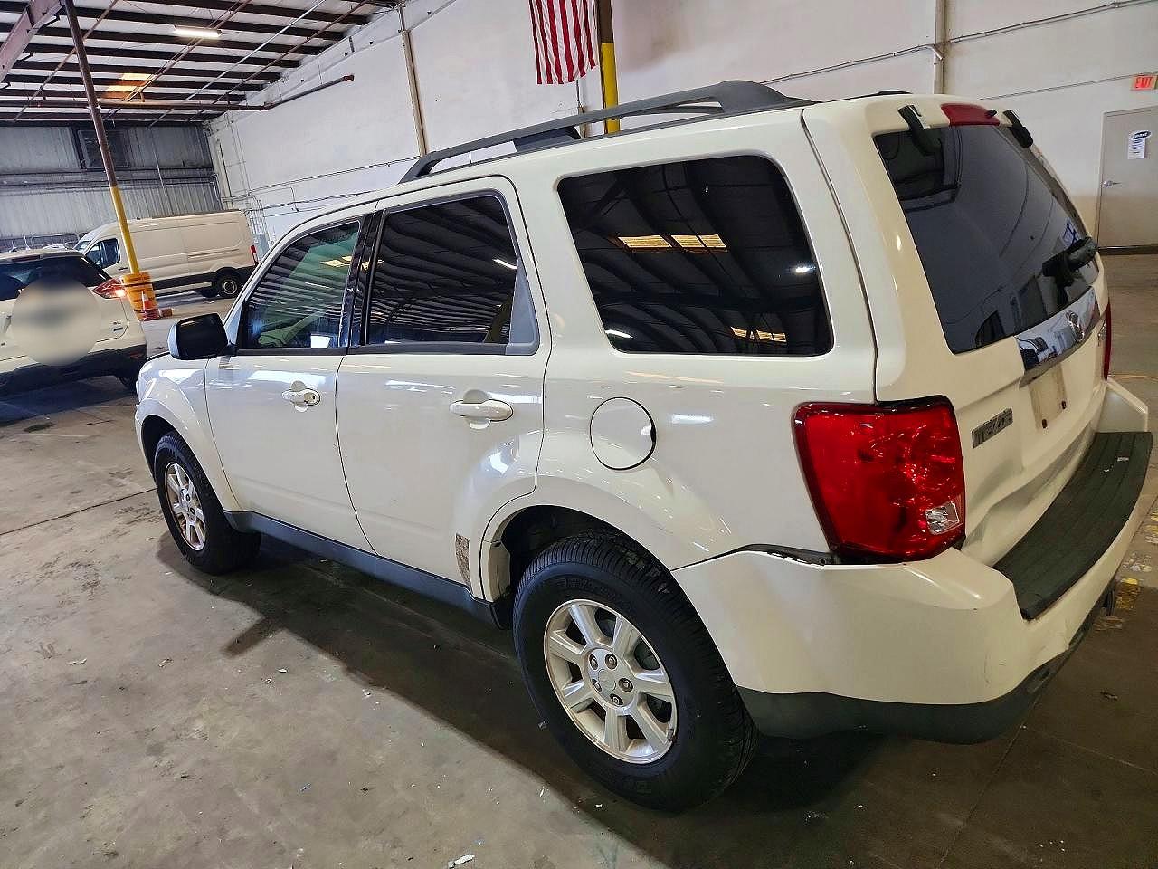 2009 Mazda Tribute S White vin: 4F2CZ06G29KM02336