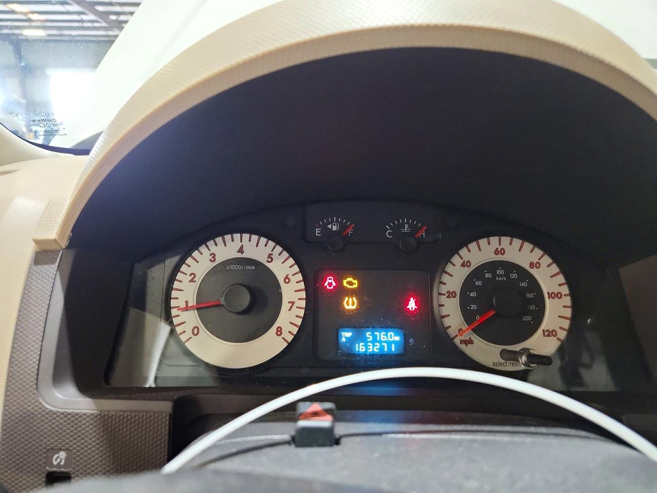 2009 Mazda Tribute S White vin: 4F2CZ06G29KM02336