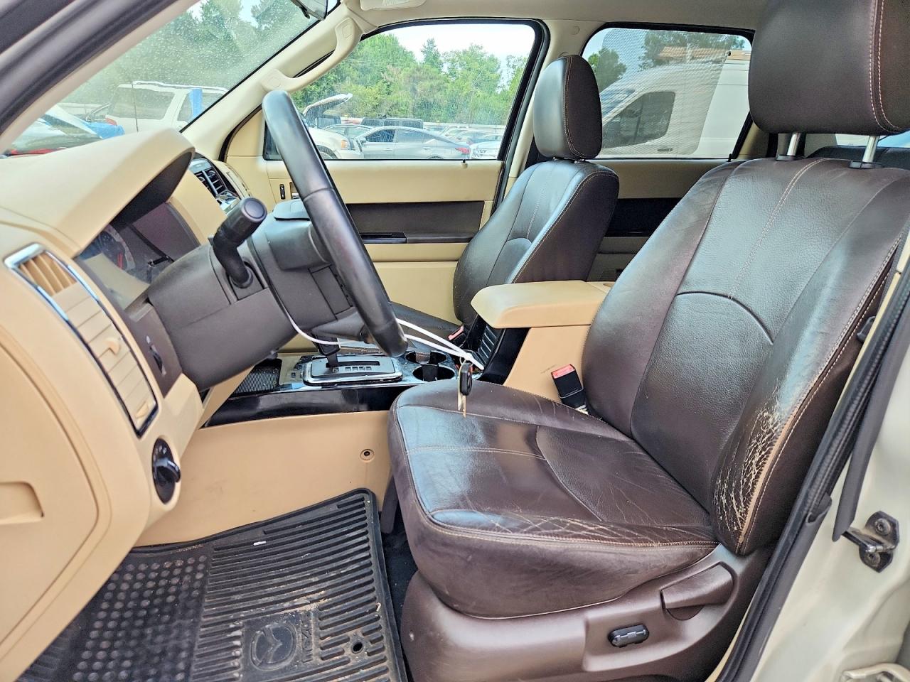 2009 Mazda Tribute S Желто-коричневый vin: 4F2CZ06G59KM02301