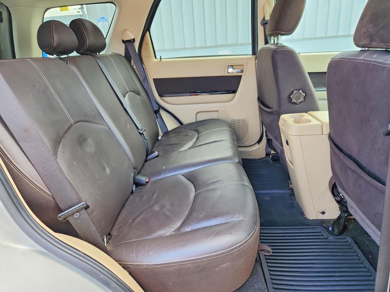 2009 Mazda Tribute S Желто-коричневый vin: 4F2CZ06G59KM02301
