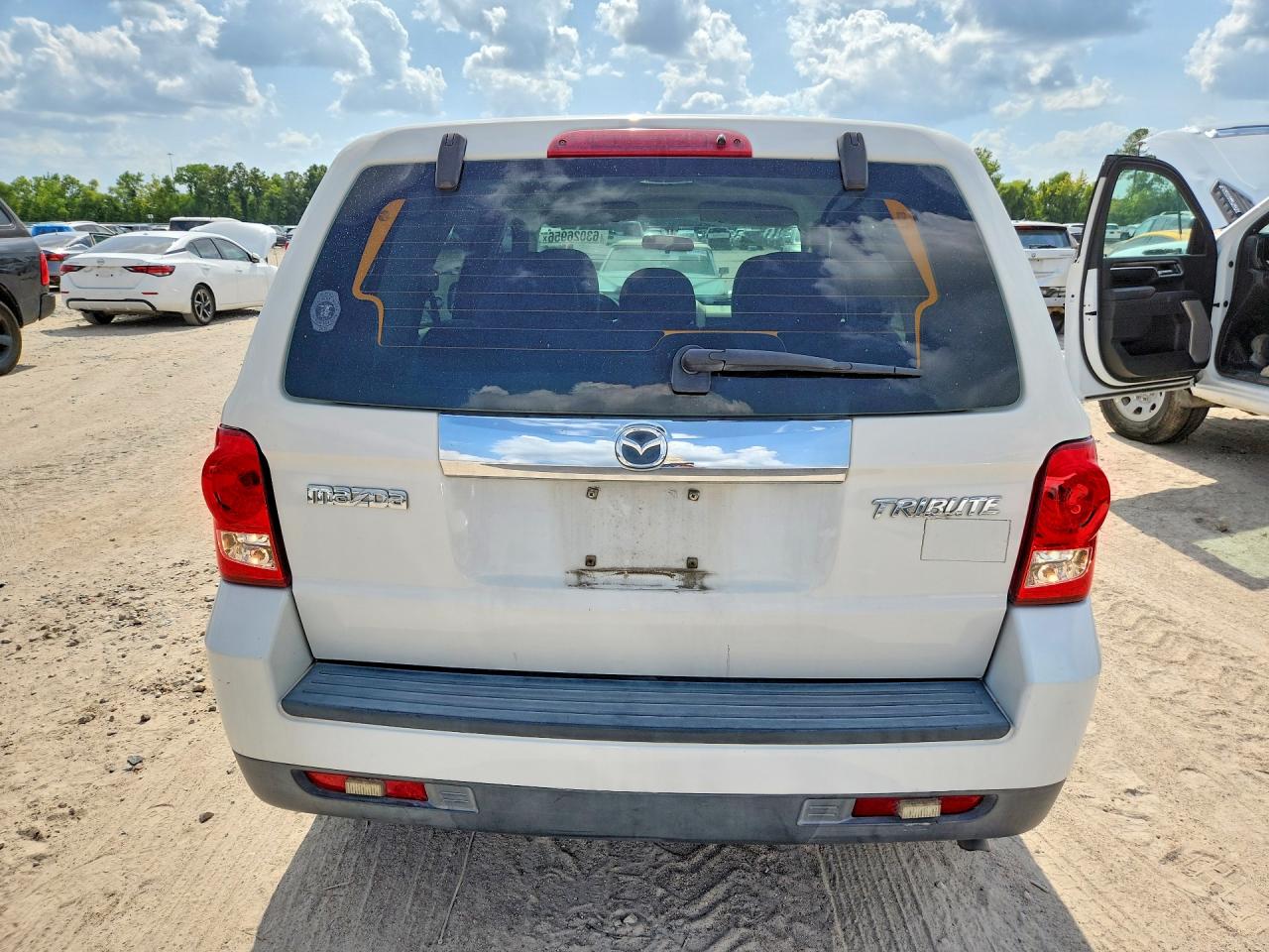 2009 Mazda Tribute S Белый vin: 4F2CZ06G89KM00154