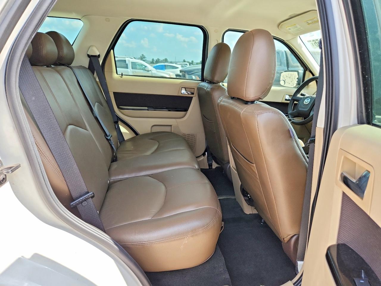 2009 Mazda Tribute S Белый vin: 4F2CZ06G89KM00154