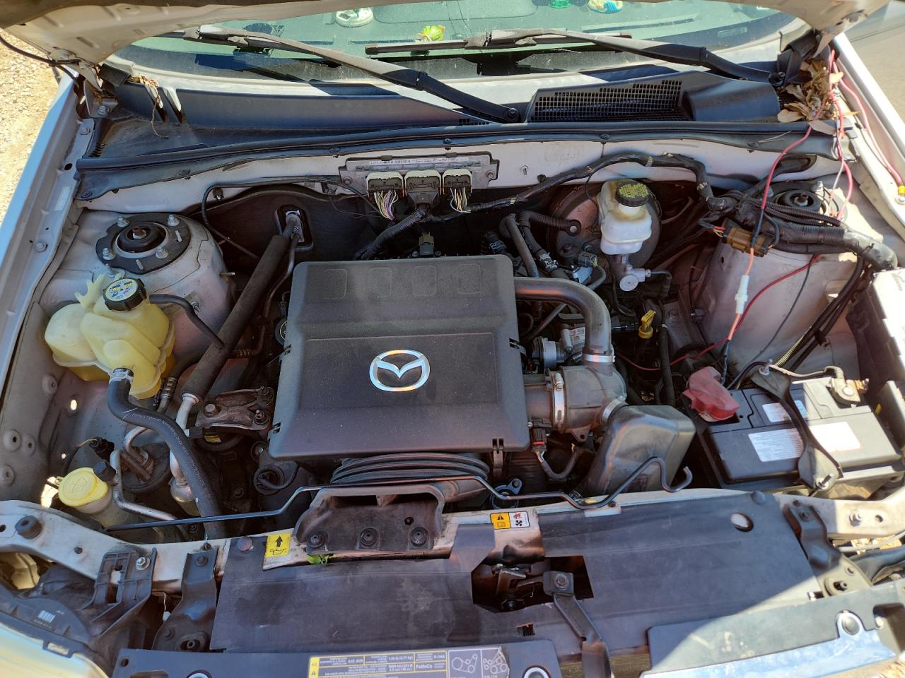 2009 Mazda Tribute S Серебряный vin: 4F2CZ06GX9KM00270