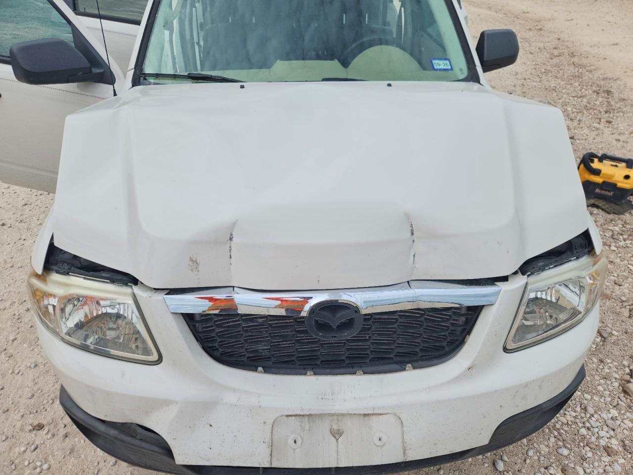 2009 Mazda Tribute S White vin: 4F2CZ06GX9KM03573