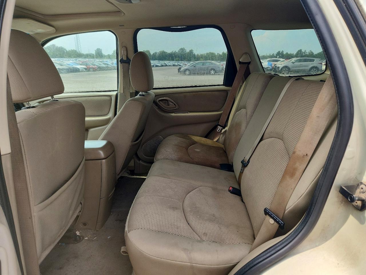 2005 Mazda Tribute S Silver vin: 4F2CZ94105KM03627
