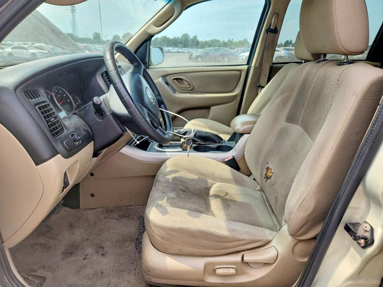 2005 Mazda Tribute S Silver vin: 4F2CZ94105KM03627