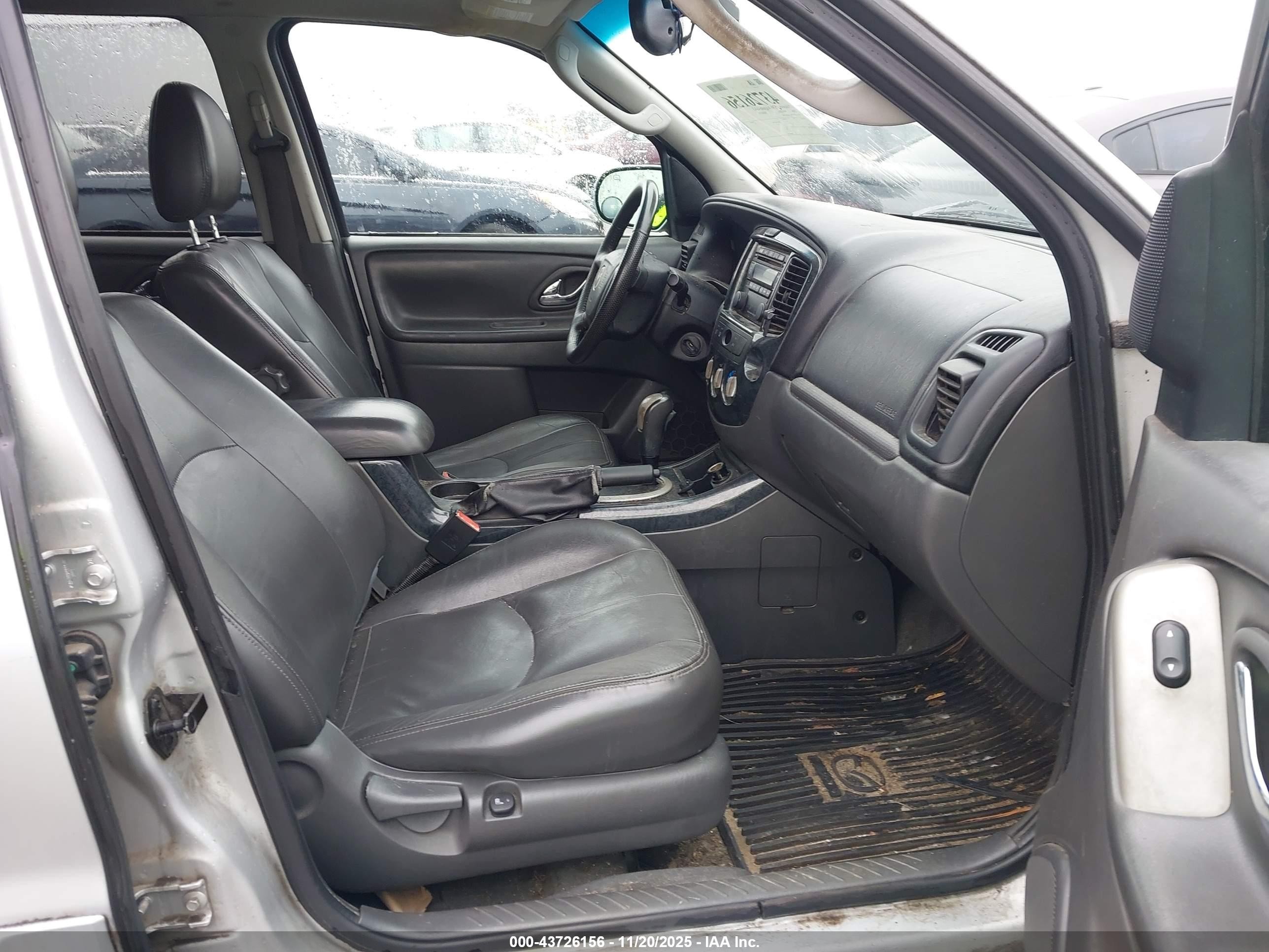 2006 Mazda Tribute S Silver vin: 4F2CZ96126KM22565