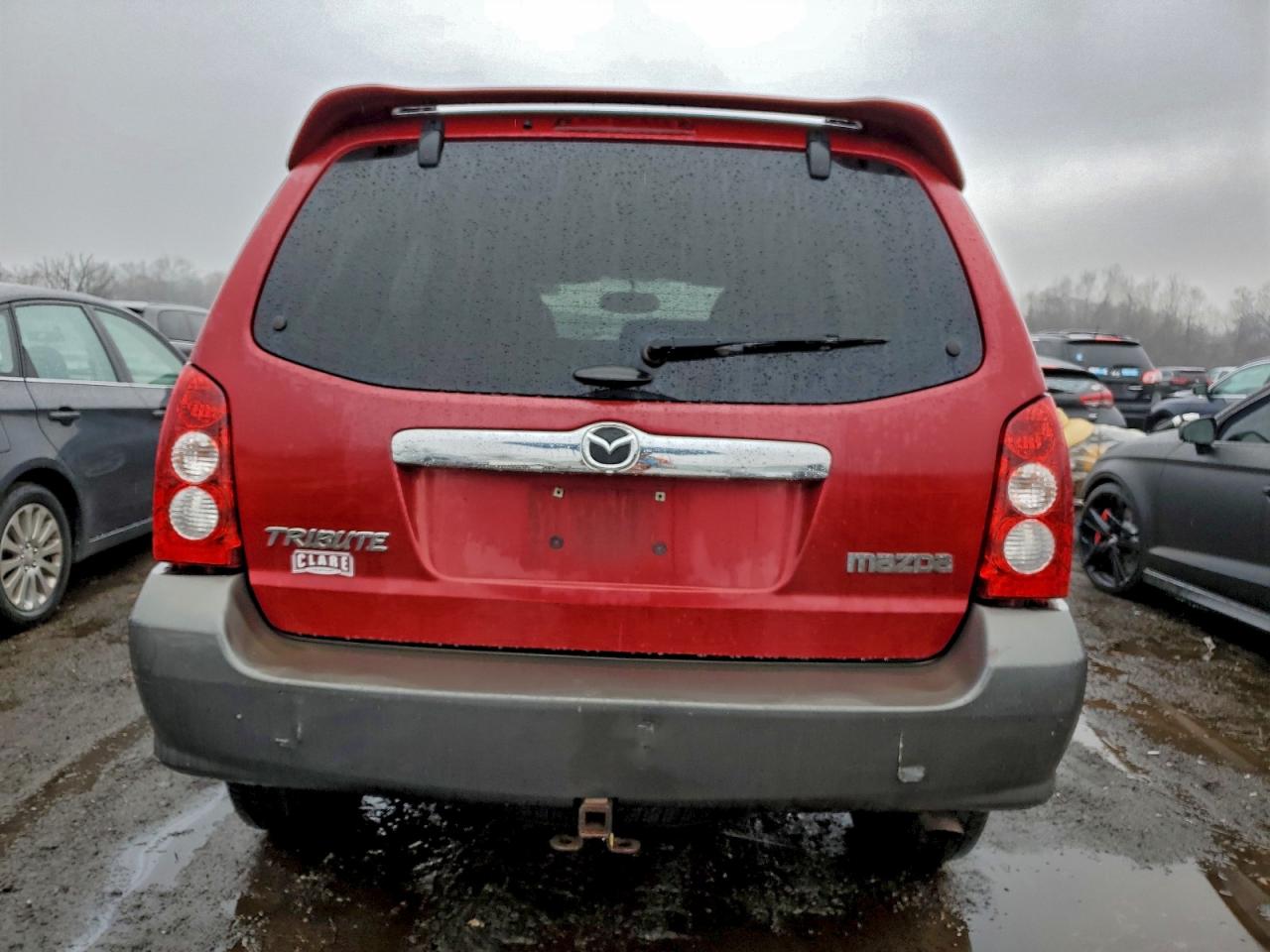 2005 Mazda Tribute S Red vin: 4F2CZ96145KM10481