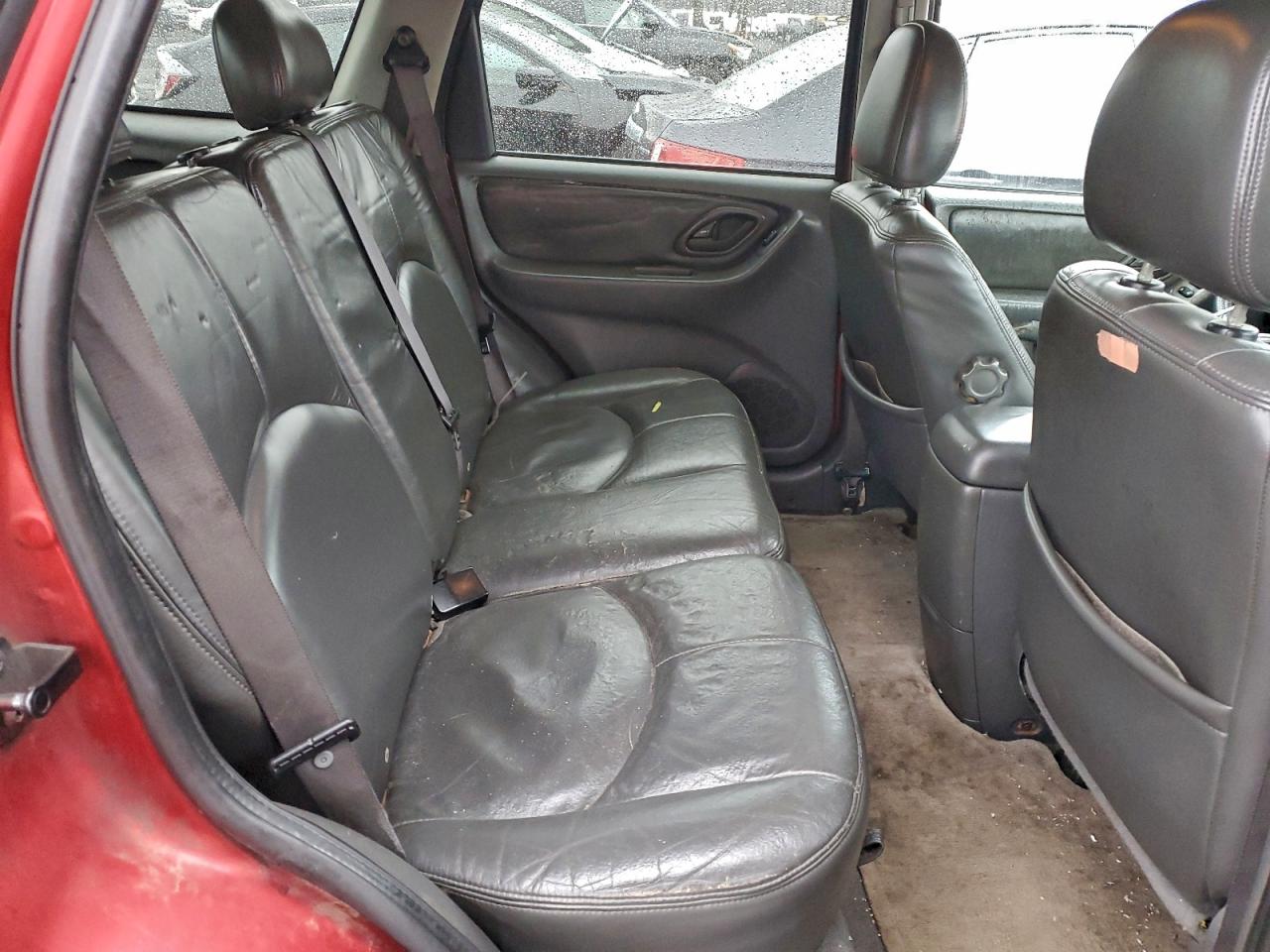 2005 Mazda Tribute S Red vin: 4F2CZ96145KM10481