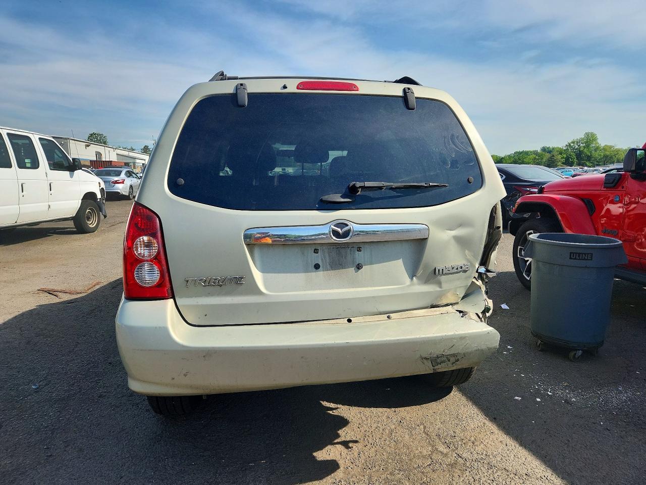 2005 Mazda Tribute S Beige vin: 4F2CZ96155KM48642