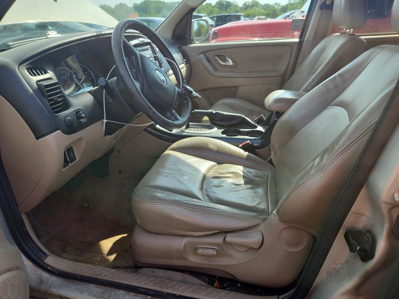 2005 Mazda Tribute S Beige vin: 4F2CZ96155KM48642