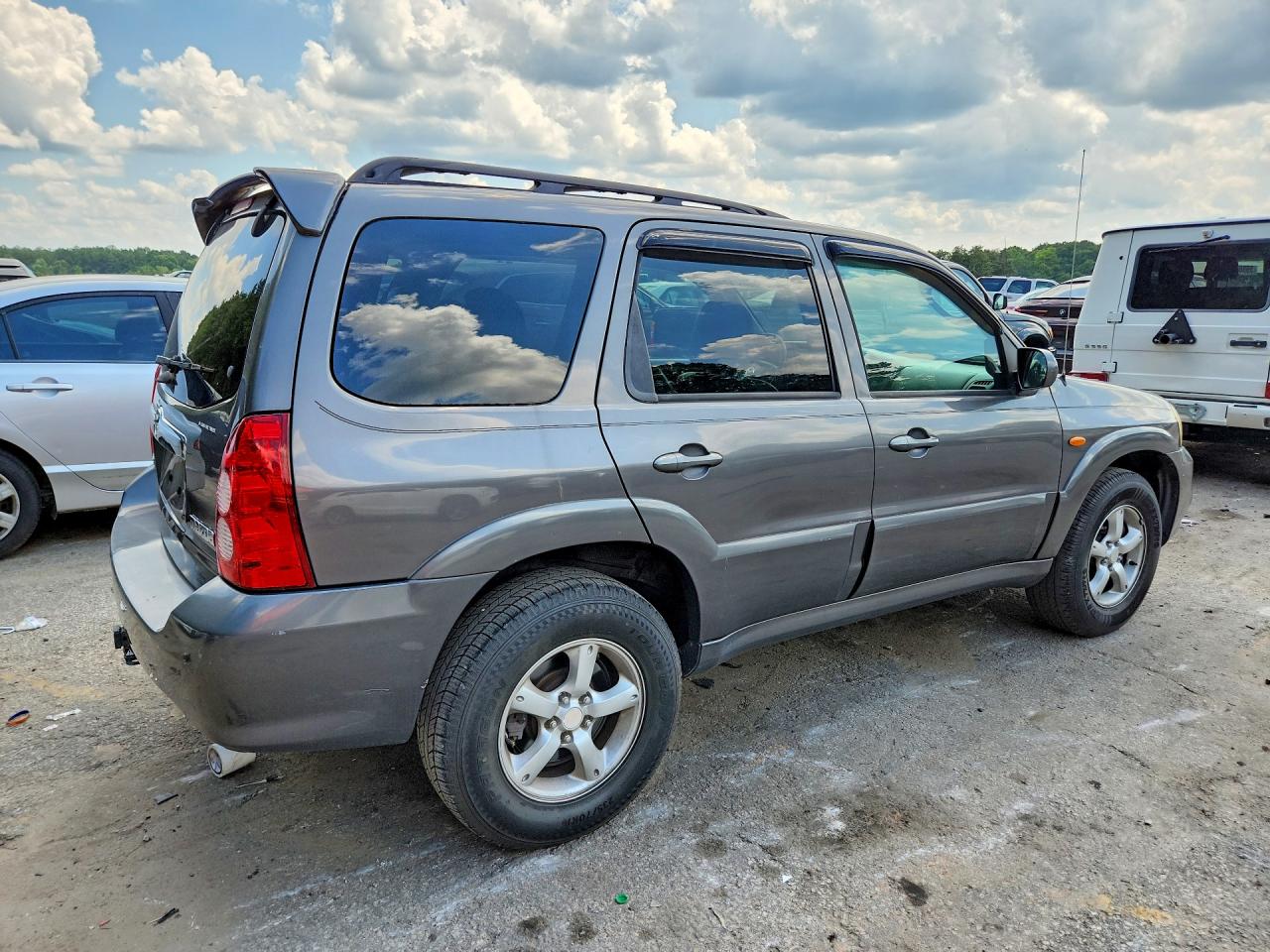 2005 Mazda Tribute S Угольный vin: 4F2CZ96175KM07106