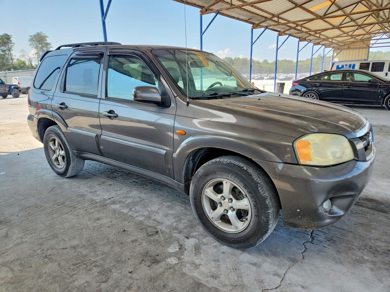 2005 Mazda Tribute S Gray vin: 4F2CZ96175KM07106