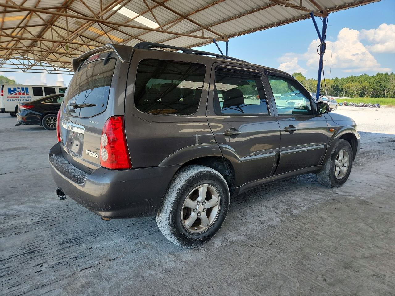 2005 Mazda Tribute S Gray vin: 4F2CZ96175KM07106