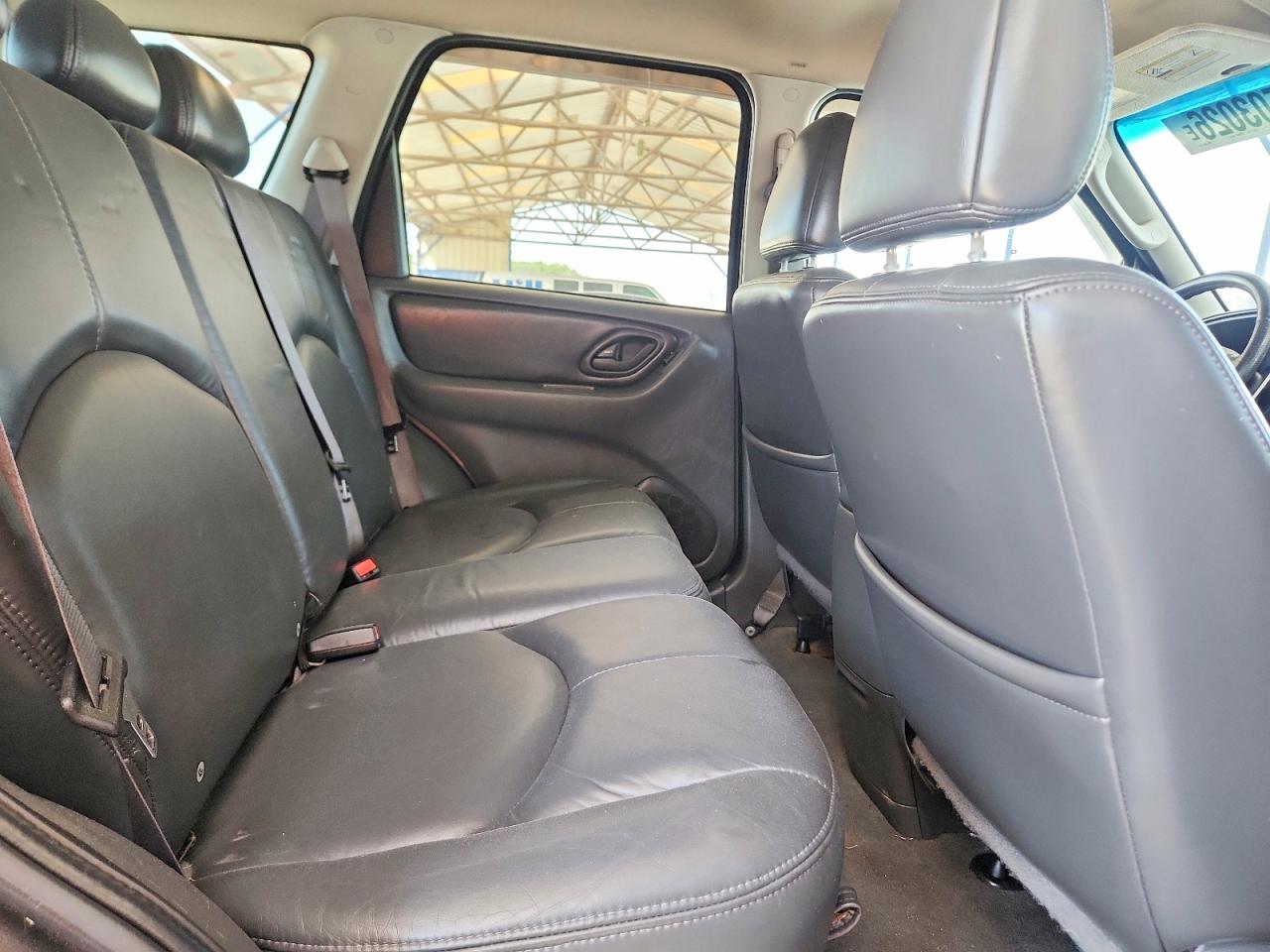 2005 Mazda Tribute S Gray vin: 4F2CZ96175KM07106