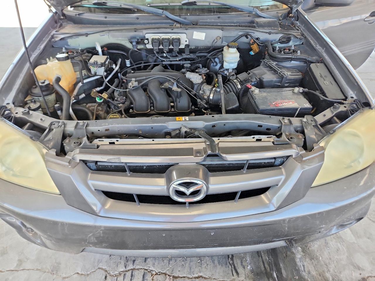 2005 Mazda Tribute S Gray vin: 4F2CZ96175KM07106