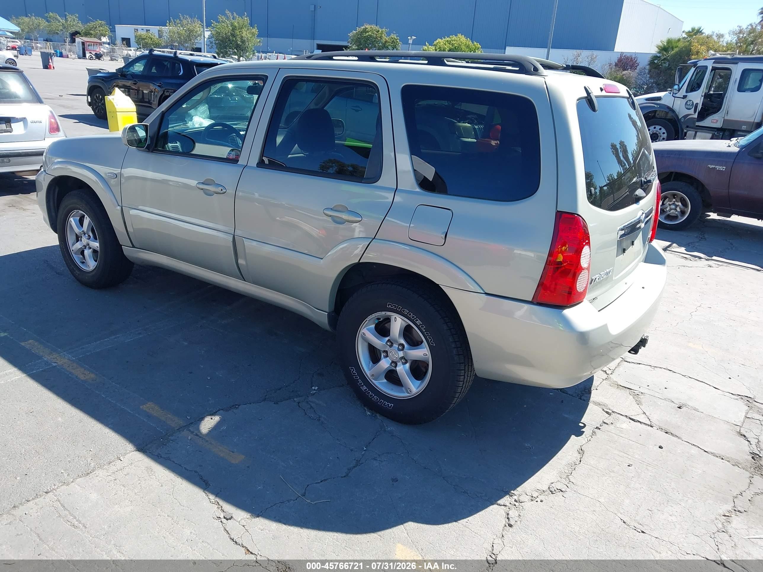 2005 Mazda Tribute S Champagne vin: 4F2CZ96195KM51687