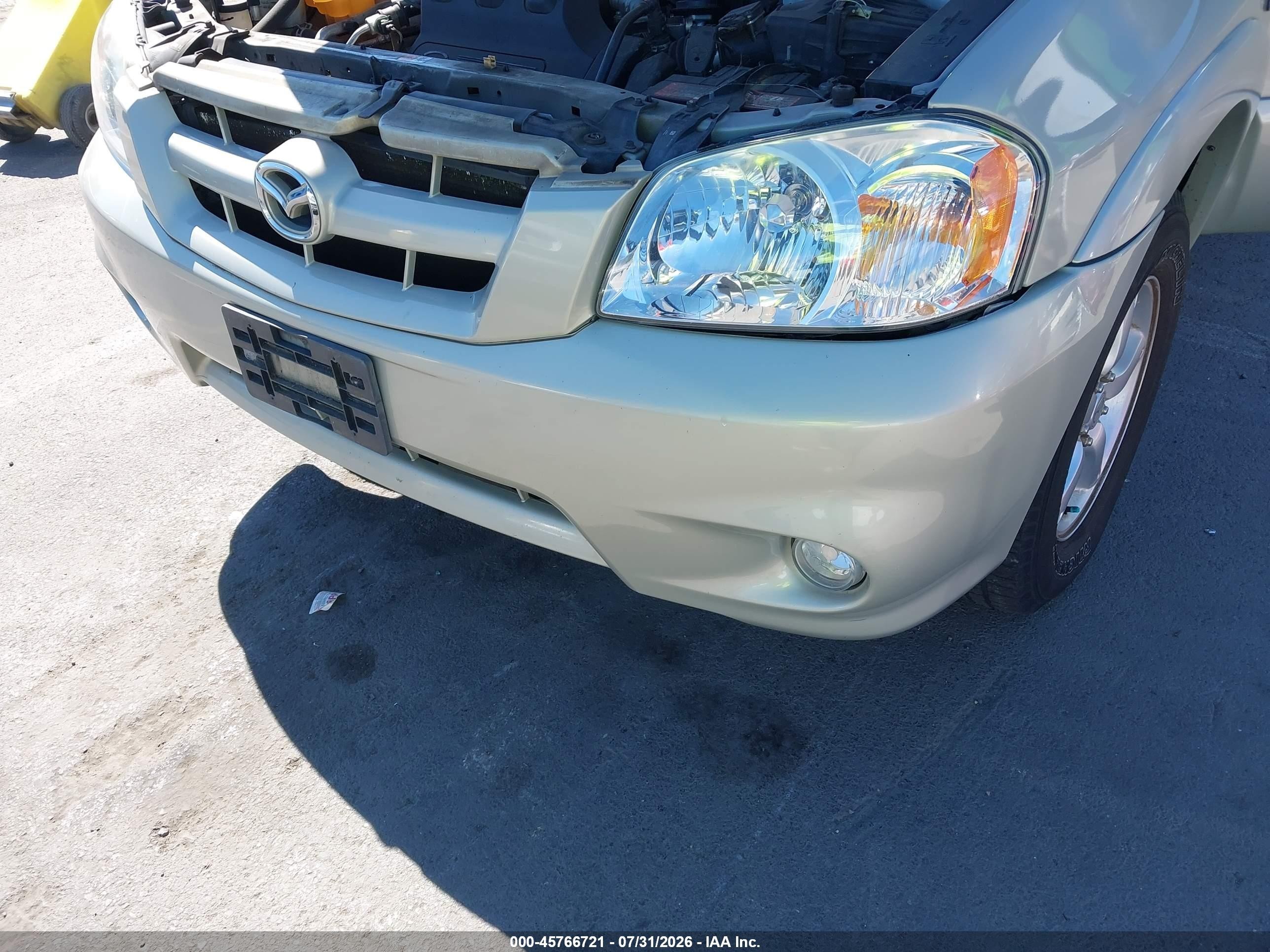 2005 Mazda Tribute S Champagne vin: 4F2CZ96195KM51687