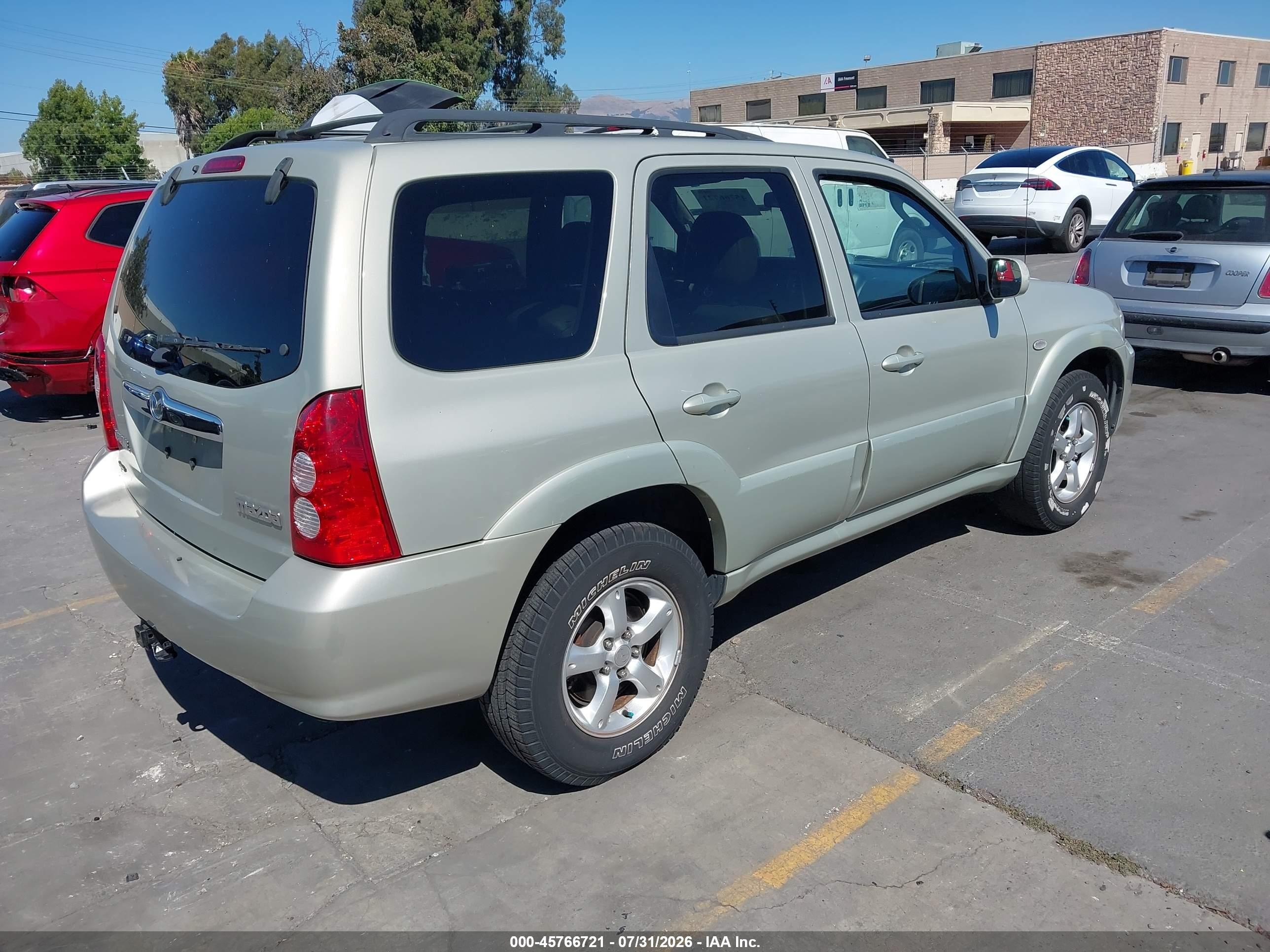 2005 Mazda Tribute S Champagne vin: 4F2CZ96195KM51687