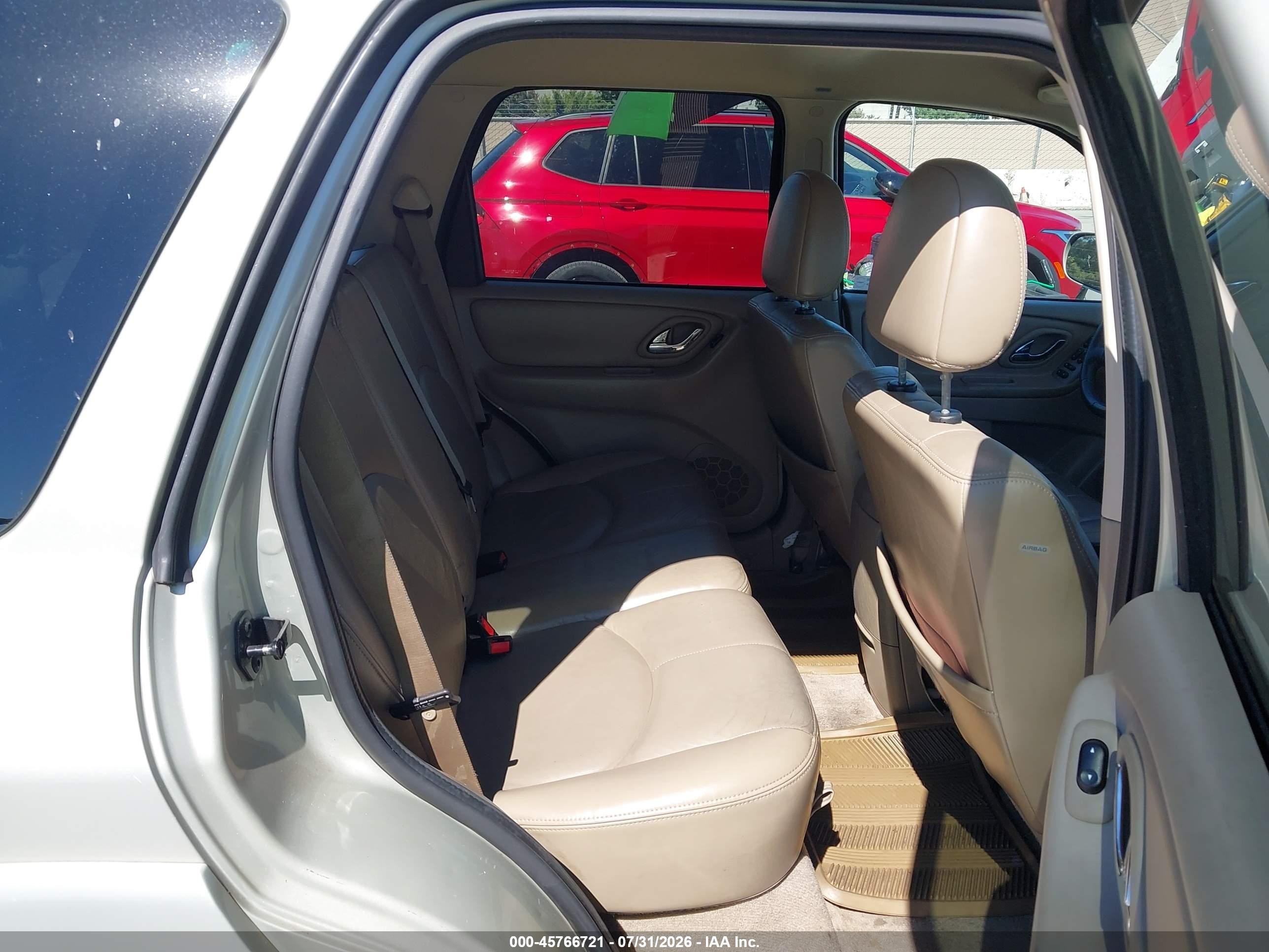 2005 Mazda Tribute S Champagne vin: 4F2CZ96195KM51687