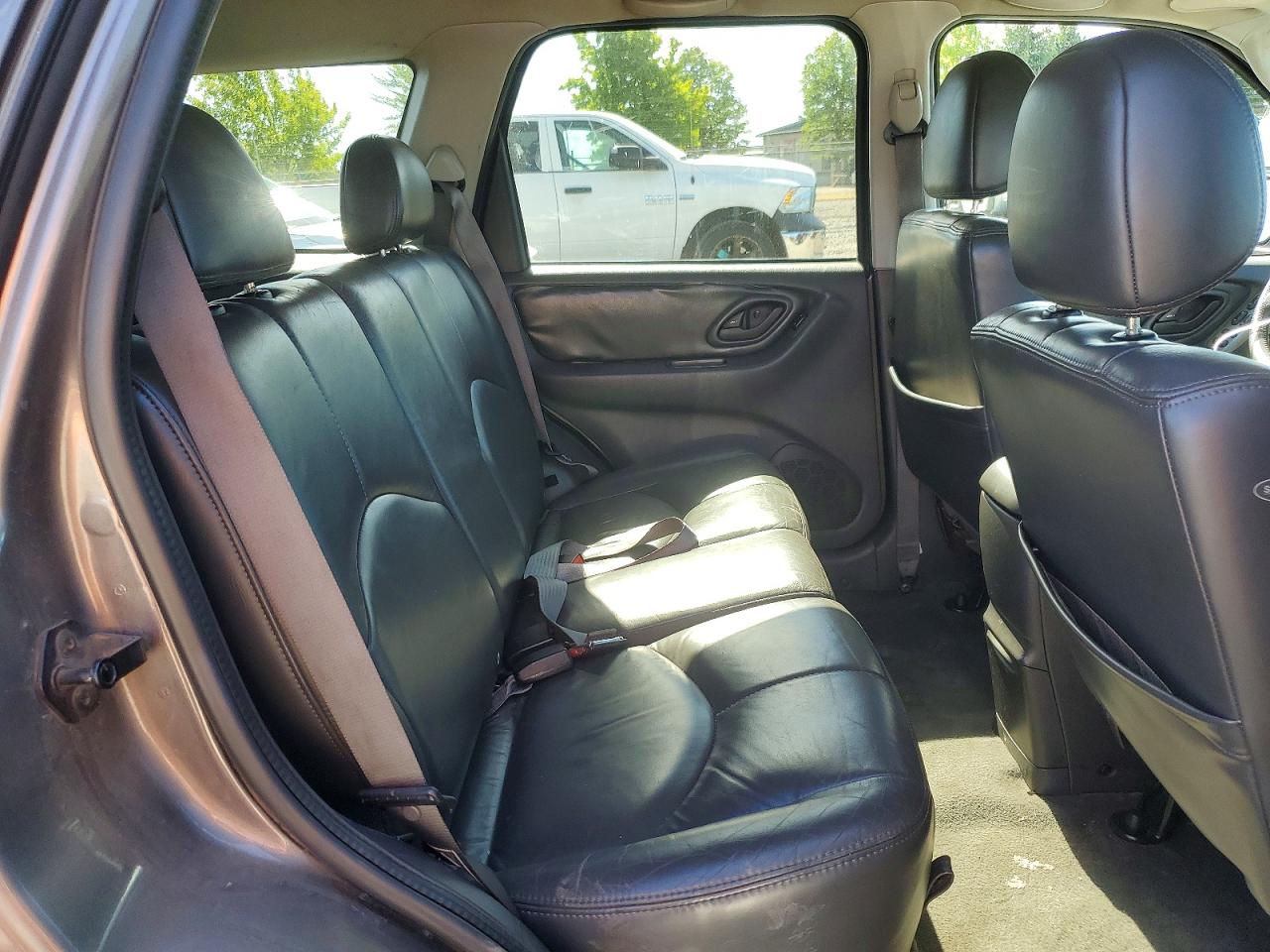 2004 Mazda Tribute Es Серый vin: 4F2CZ961X4KM08197