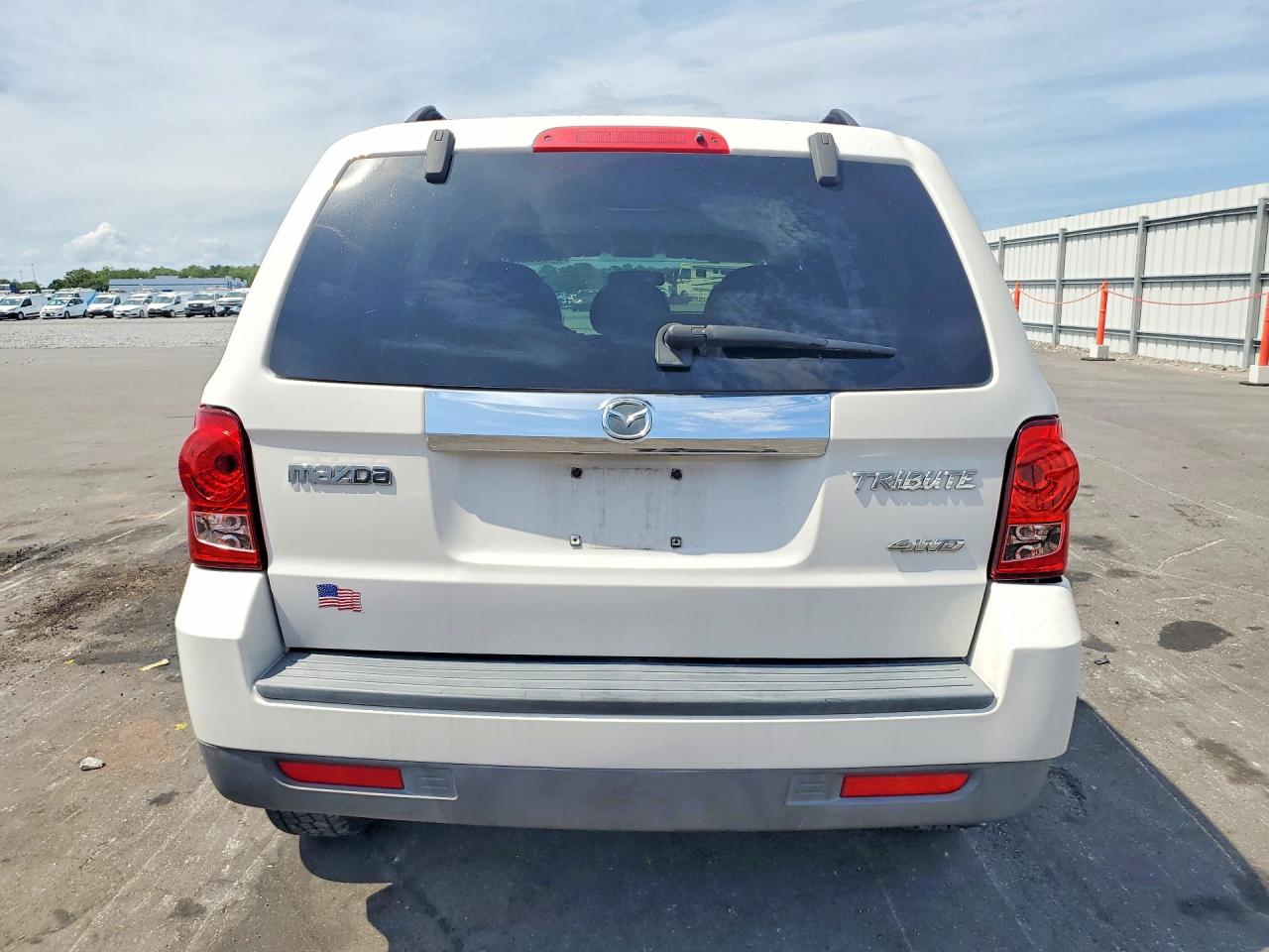 2009 Mazda Tribute S White vin: 4F2CZ96G89KM03270