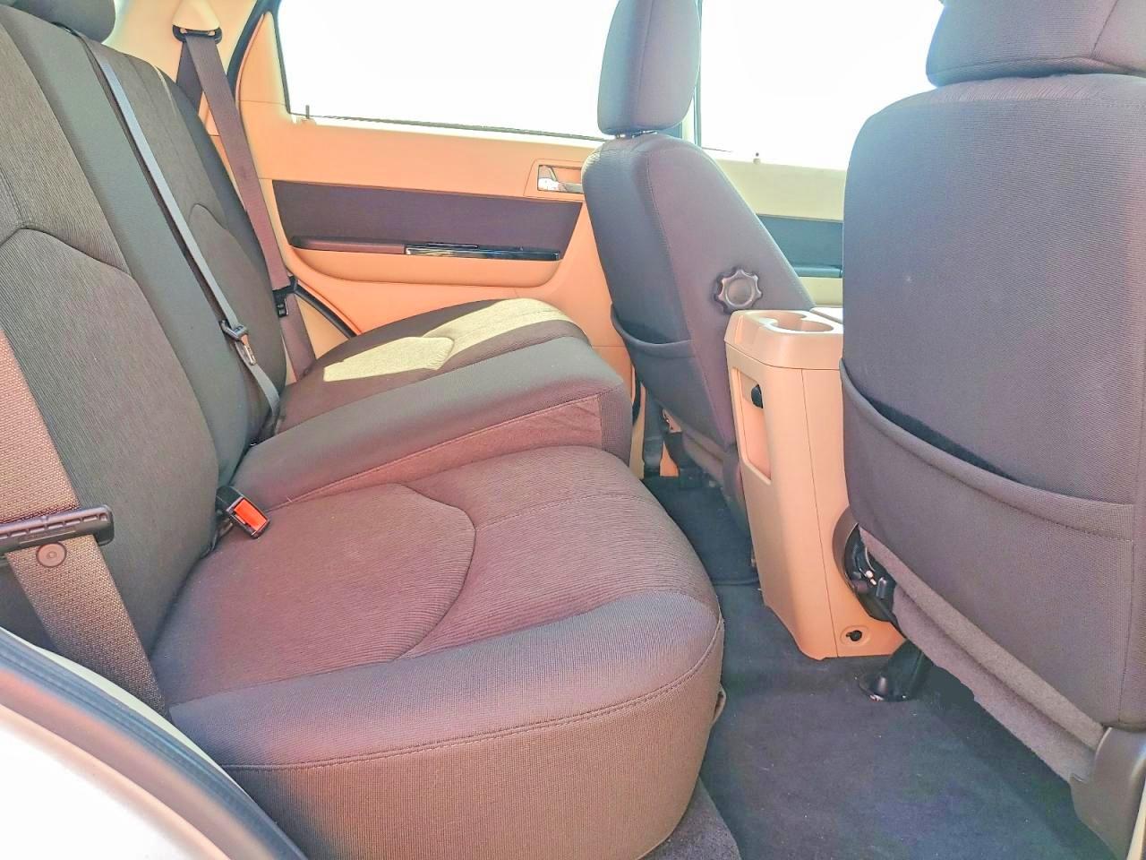 2009 Mazda Tribute S White vin: 4F2CZ96G89KM03270