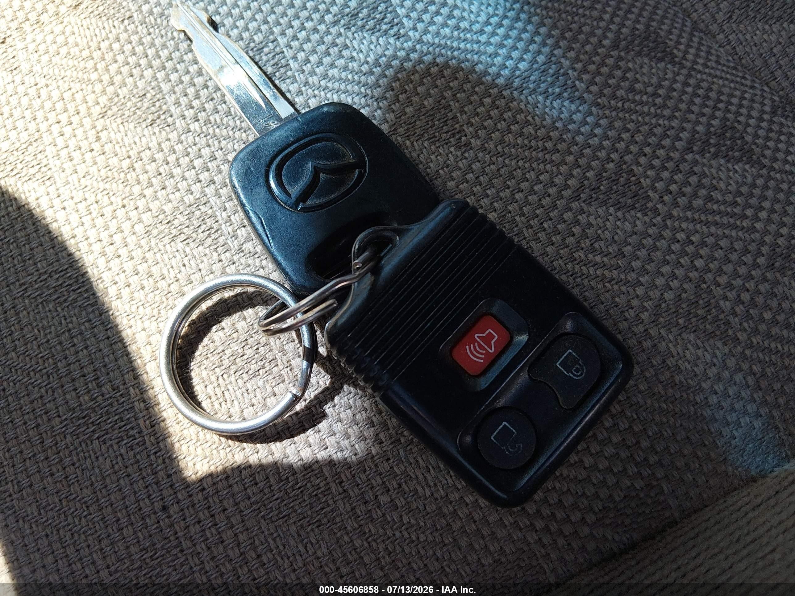 2002 Mazda Tribute Dx Бордовый vin: 4F2YU06B62KM15959