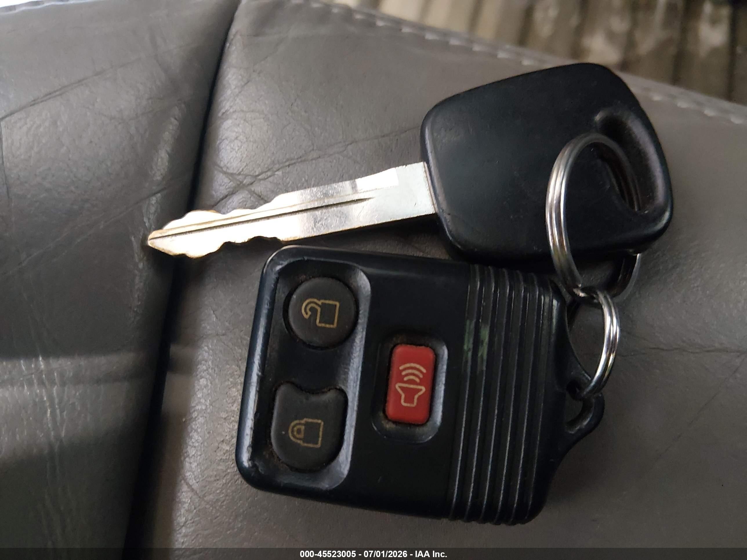 2002 Mazda Tribute Es V6/lx V6 Серебряный vin: 4F2YU08132KM23621
